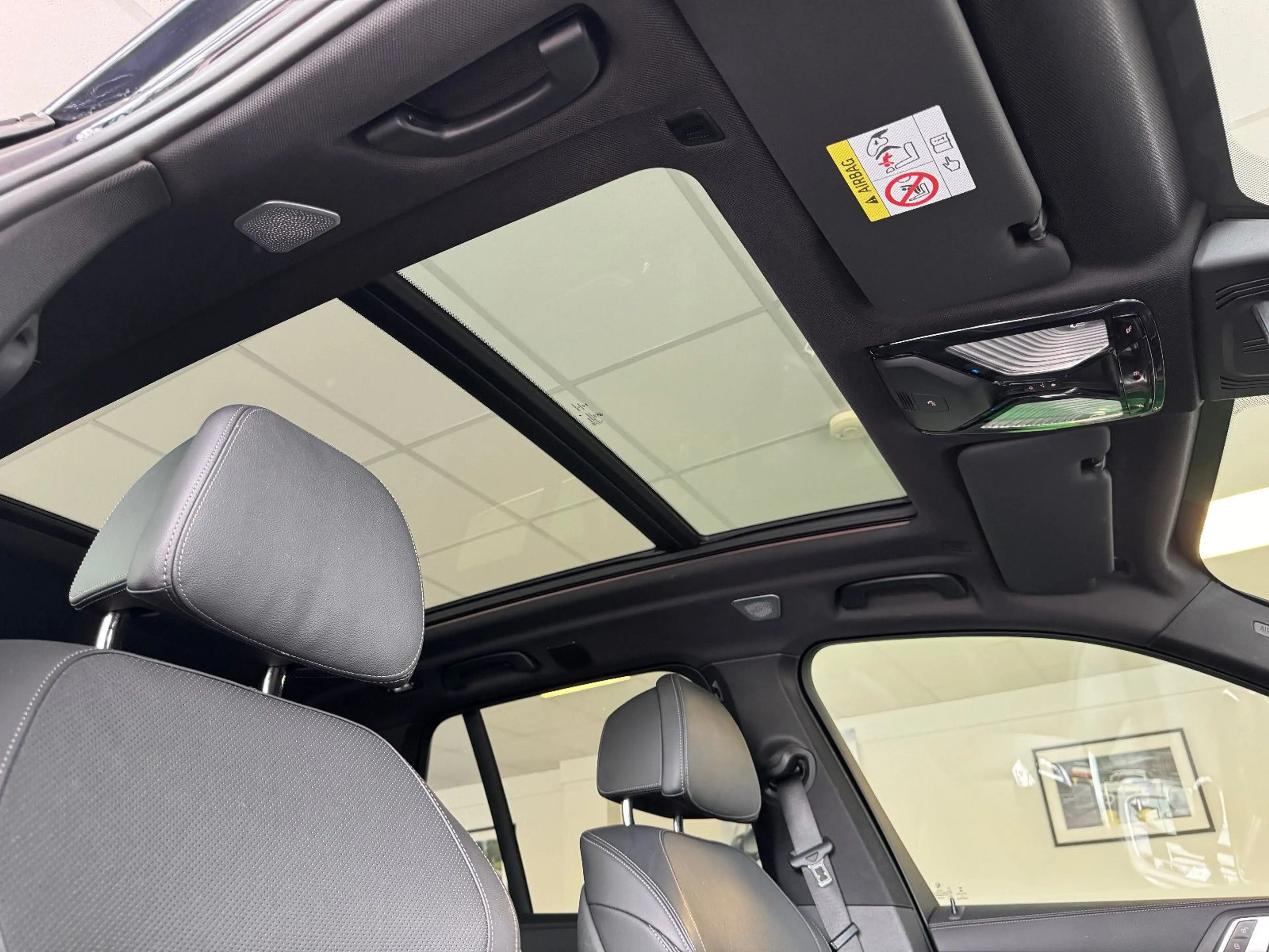BMW X5 xD 45e M-Sportpaket Komfort B&W Panorama 360 — photo 10
