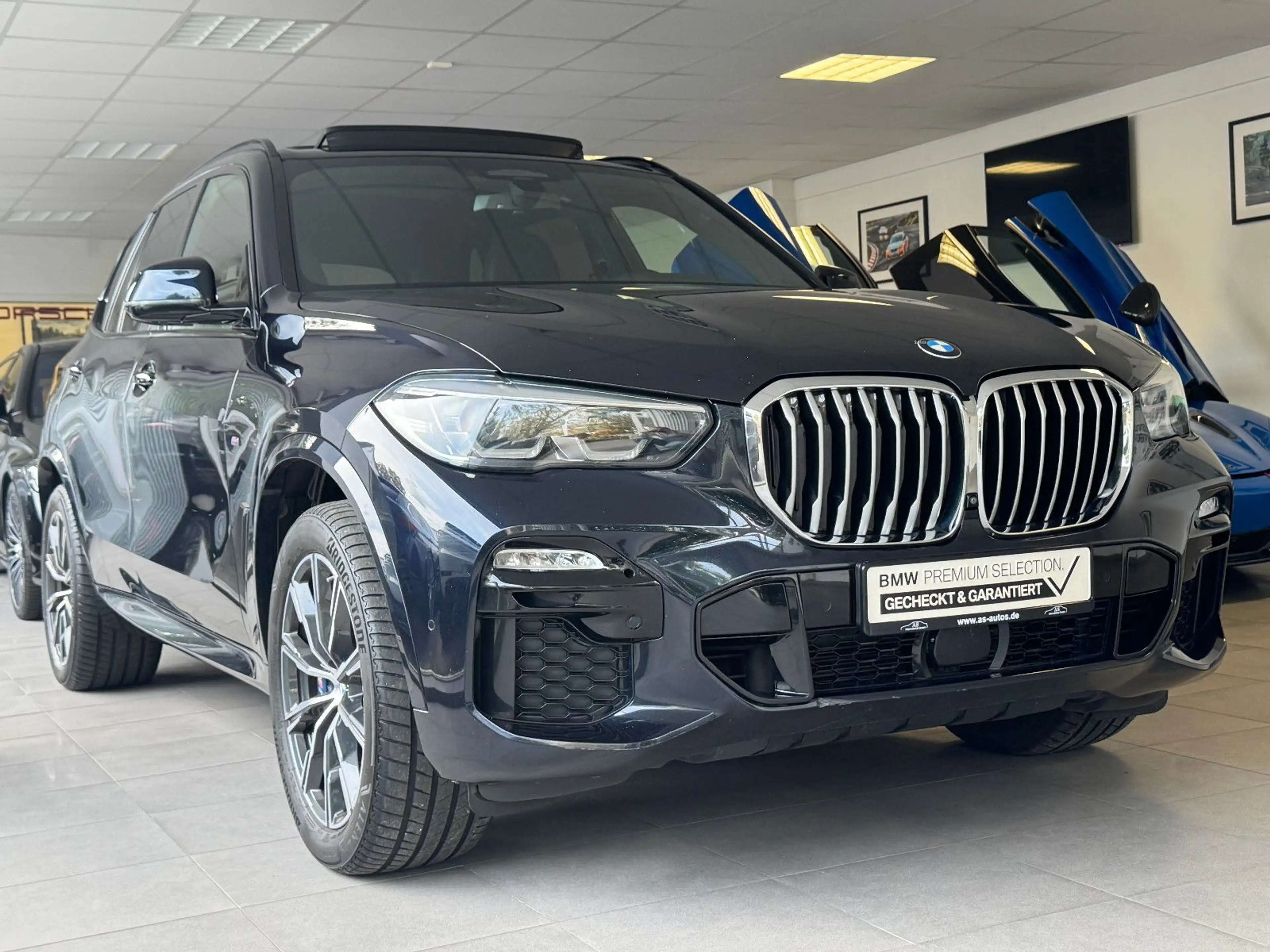BMW X5 xD 45e M-Sportpaket Komfort B&W Panorama 360 — photo 4