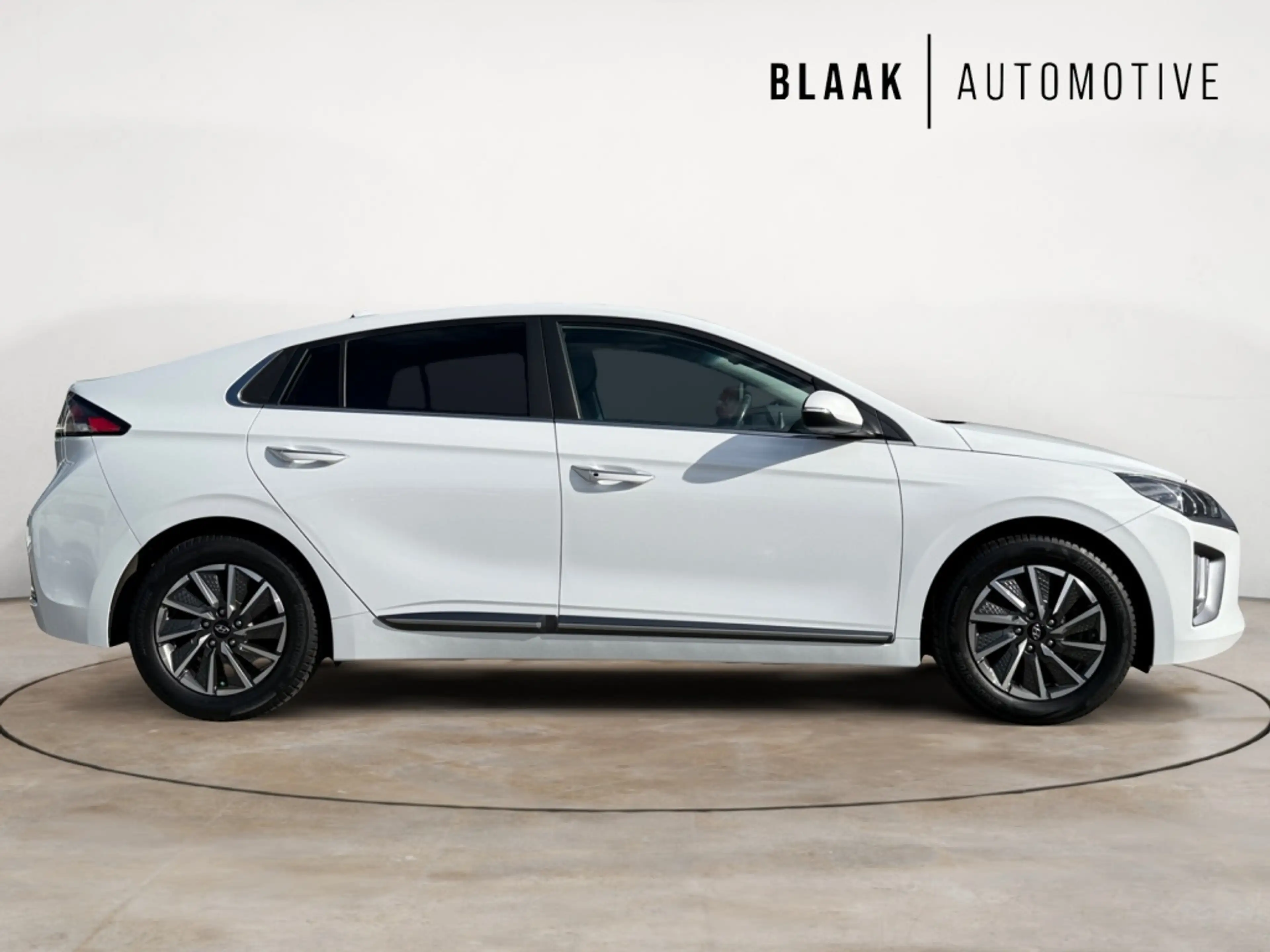 Hyundai IONIQ Comfort EV 38 kWh — photo 11