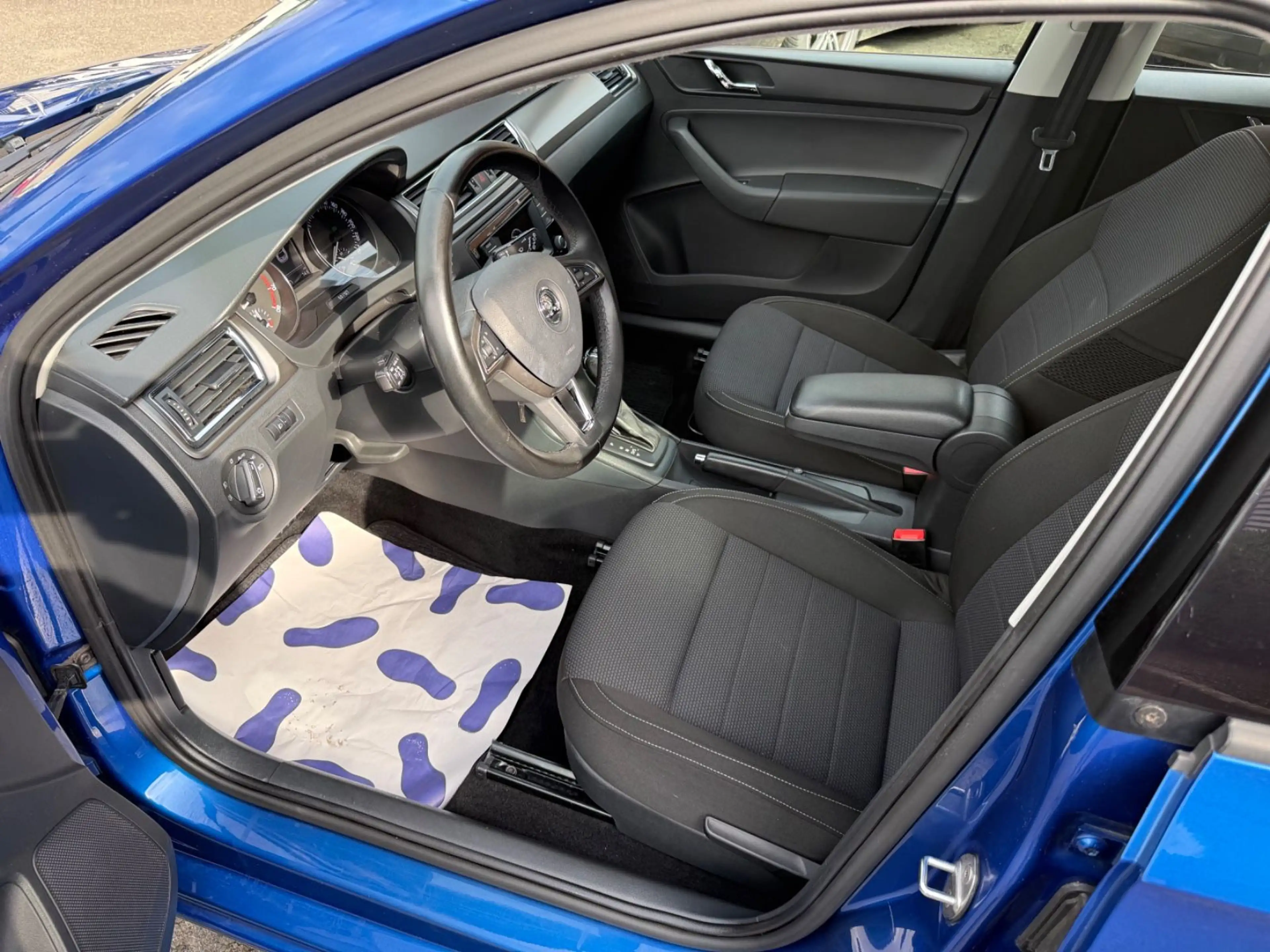 Skoda Rapid/Spaceback 1.4 TSI DSG Spaceback Style/AHK/PDC/TEMPO — photo 14