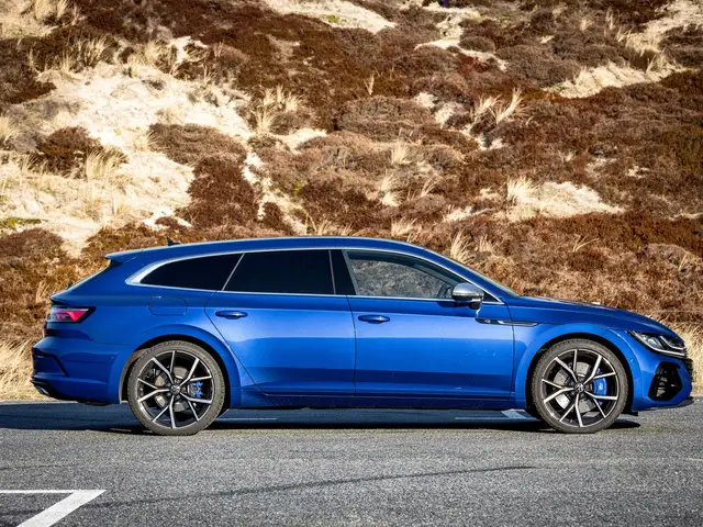 Volkswagen Arteon Shooting Brake R 2.0 TSI 235 KW 4Motion DSG