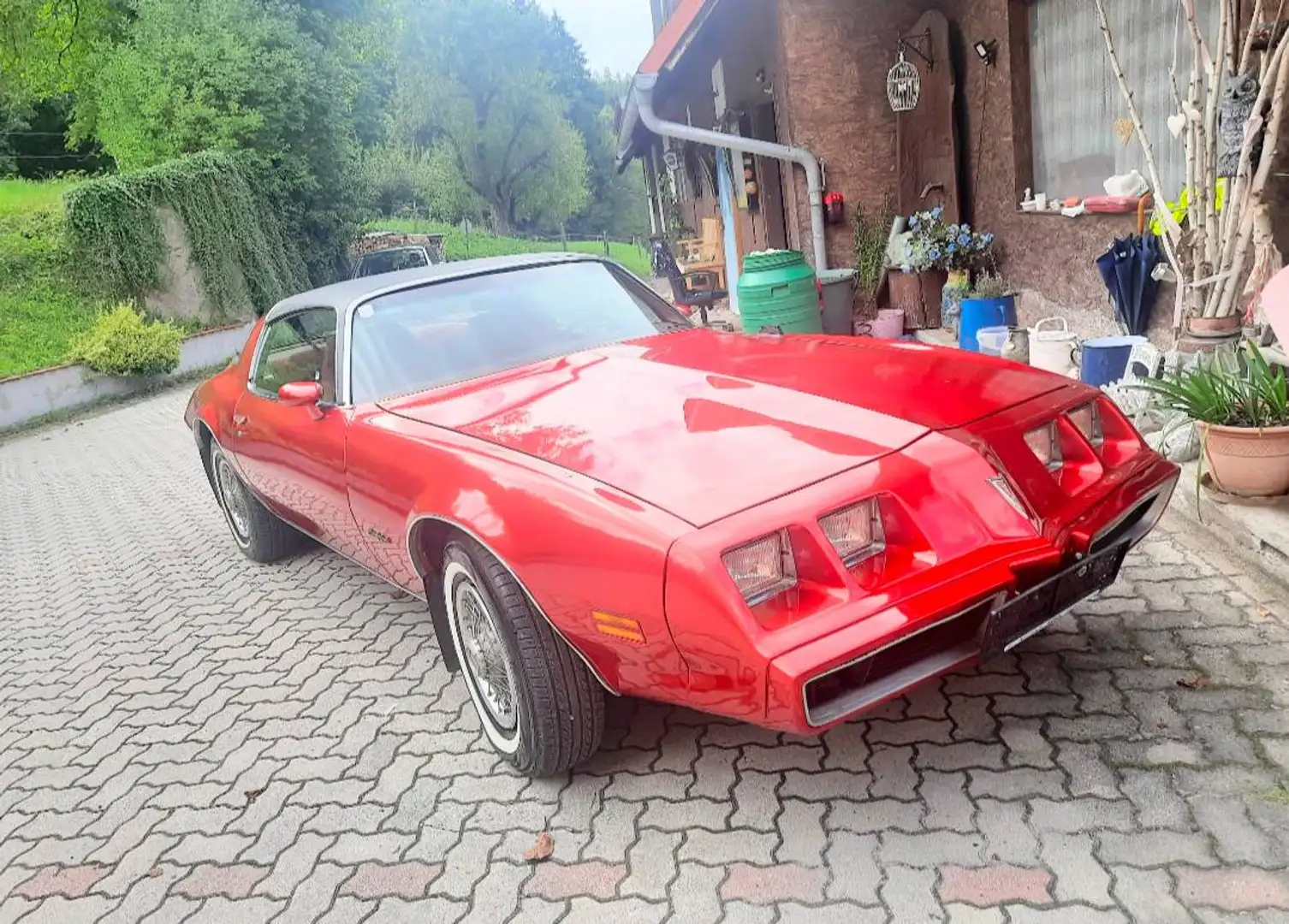 Pontiac Firebird Coupé Rot - 1