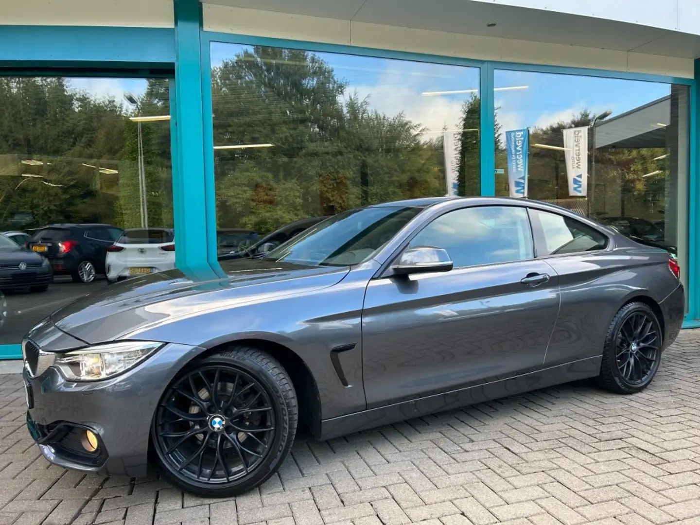BMW 420 420I Coupe M- Sport Leder Sportstoelen, Xenon, Nav Grijs - 1