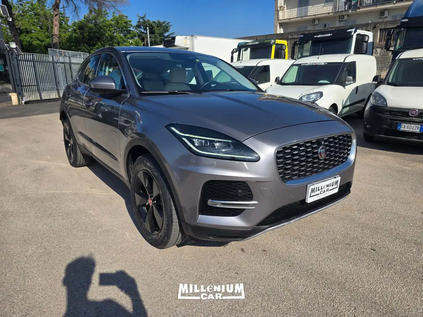 Jaguar E-Pace E-Pace 2.0d i4 mhev S awd 163cv auto Grigio - 2