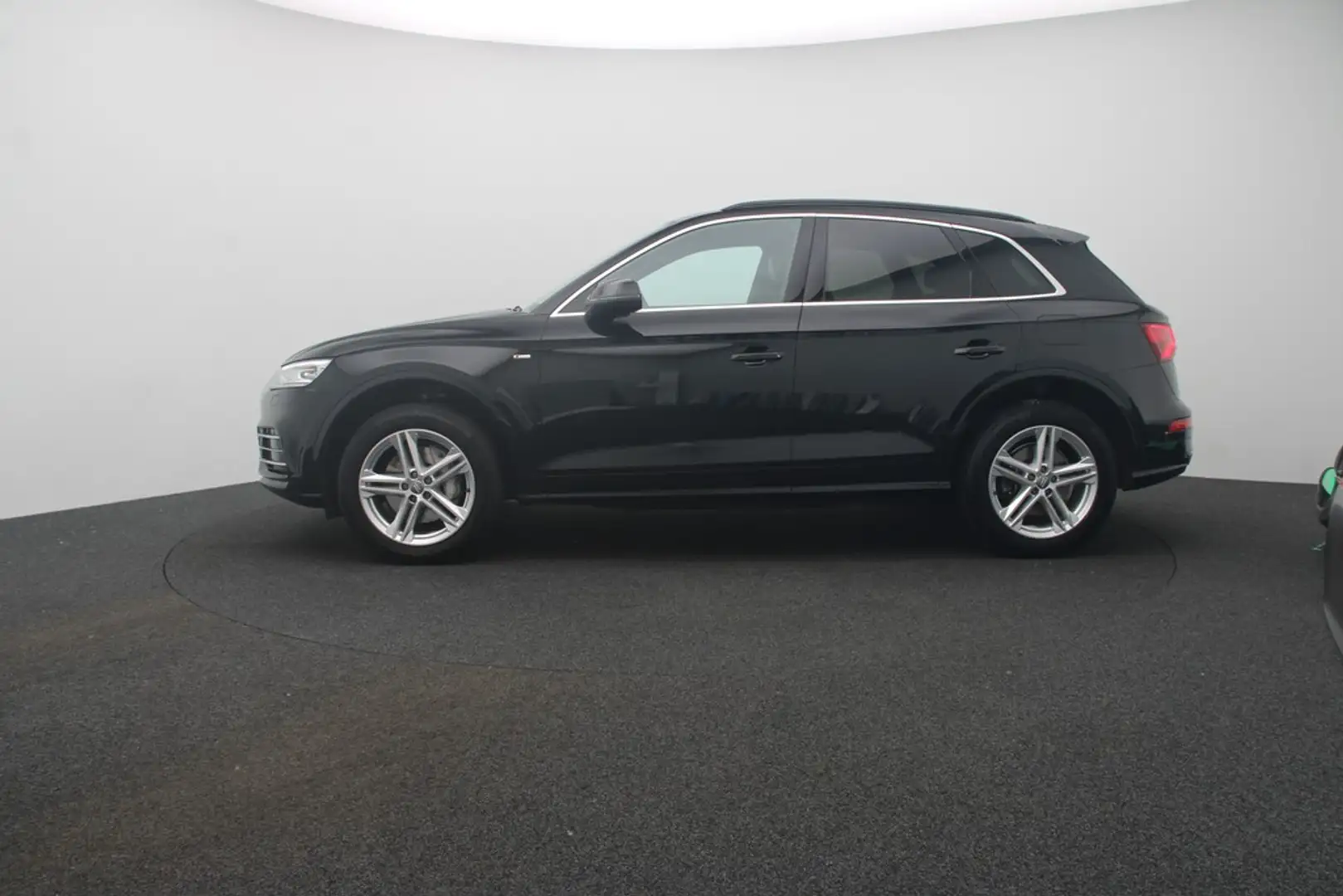 Audi Q5 50 TFSI e quattro S line Xenon Navi Noir - 2