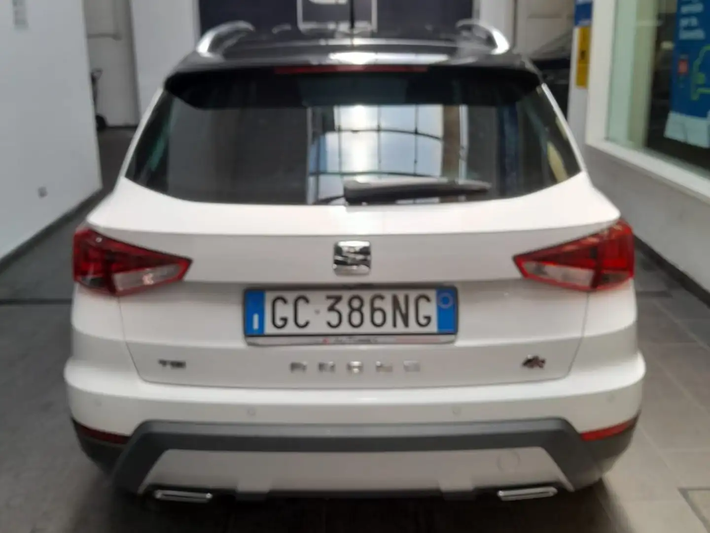 SEAT Arona Arona 20171.0 tgi FR 90cv Bianco - 2