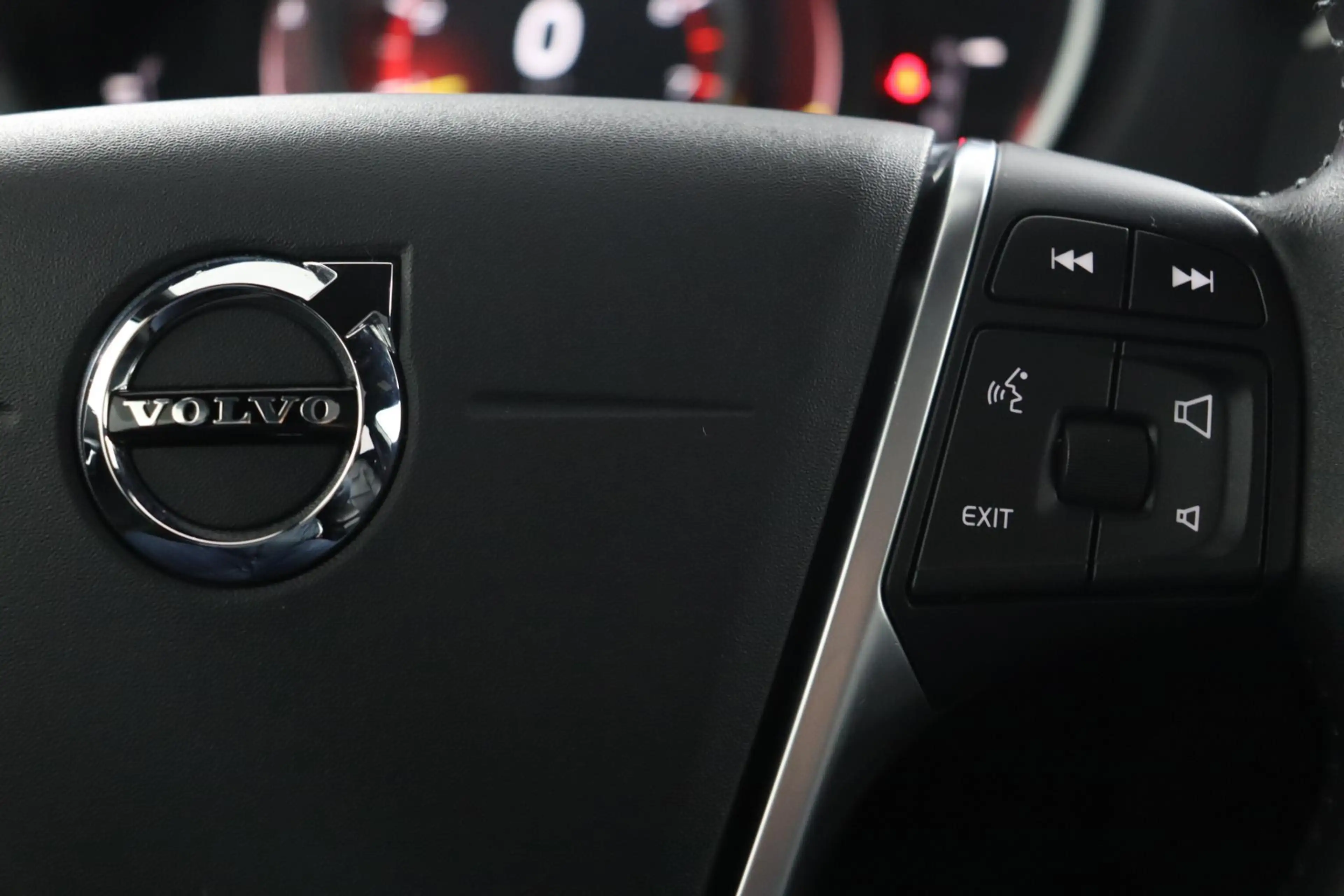Volvo V40 Cross Country T3 Polar+ Luxury | NAP | Automaat | 1e eigenaar | — photo 32