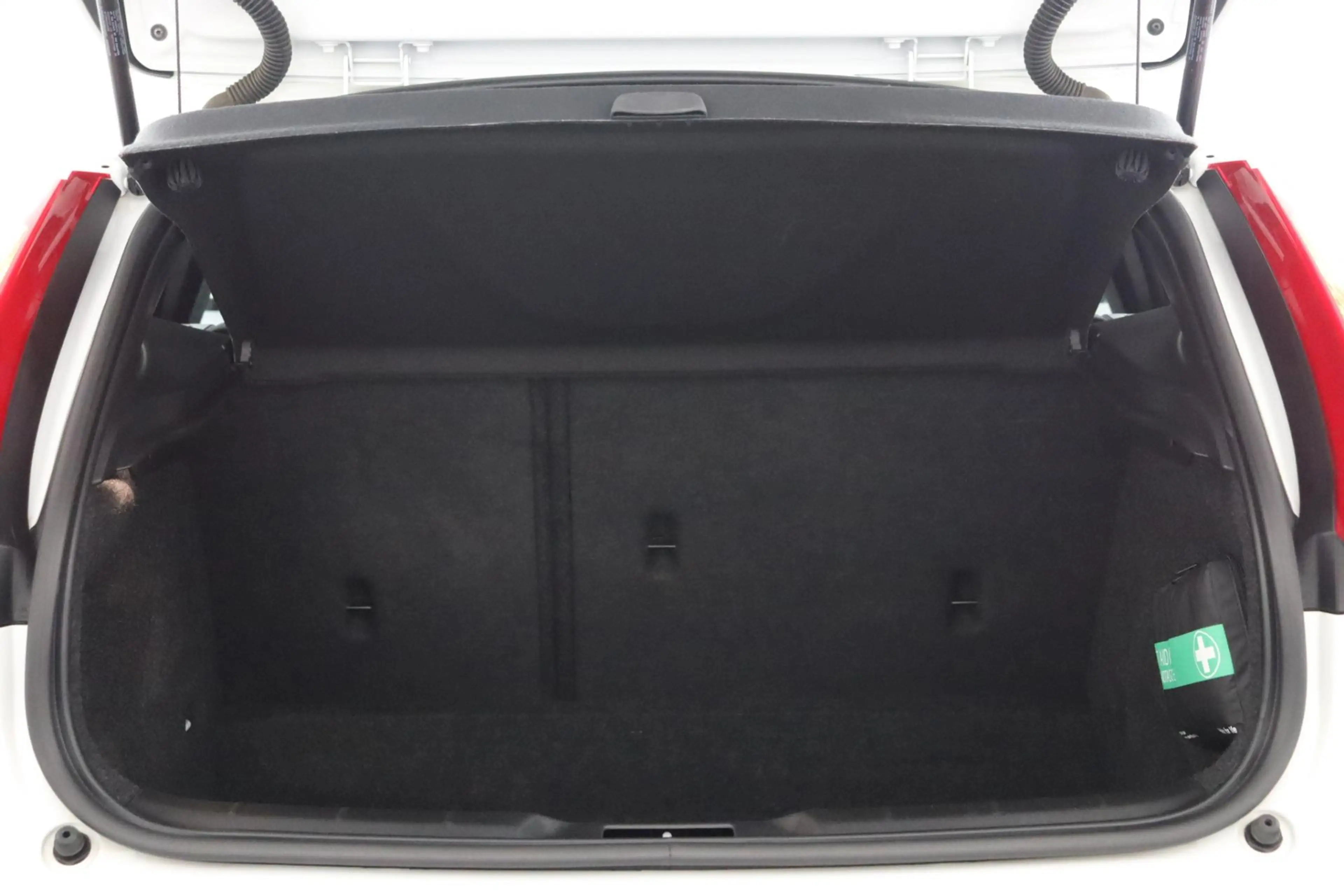 Volvo V40 Cross Country T3 Polar+ Luxury | NAP | Automaat | 1e eigenaar | — photo 15