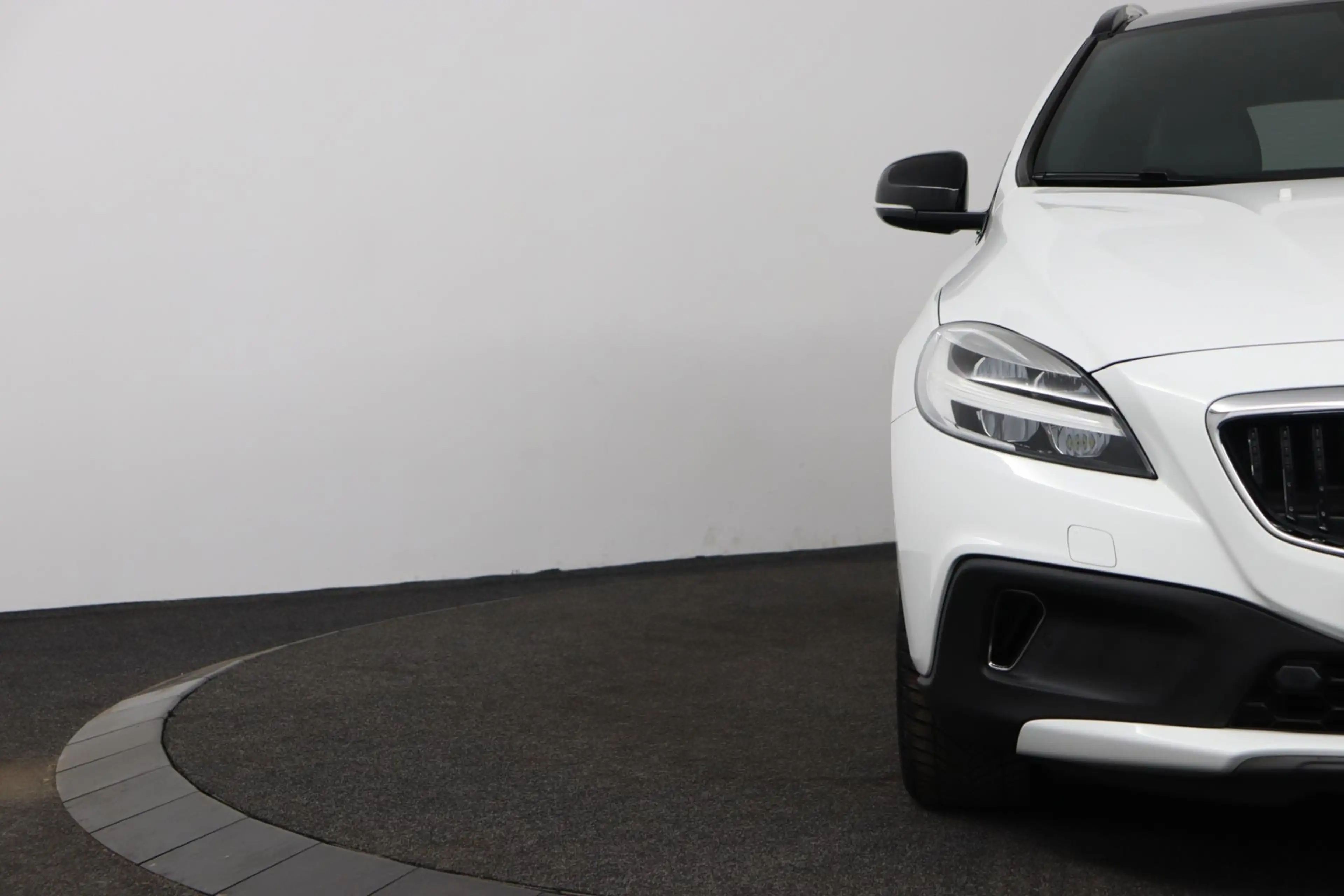 Volvo V40 Cross Country T3 Polar+ Luxury | NAP | Automaat | 1e eigenaar | — photo 37