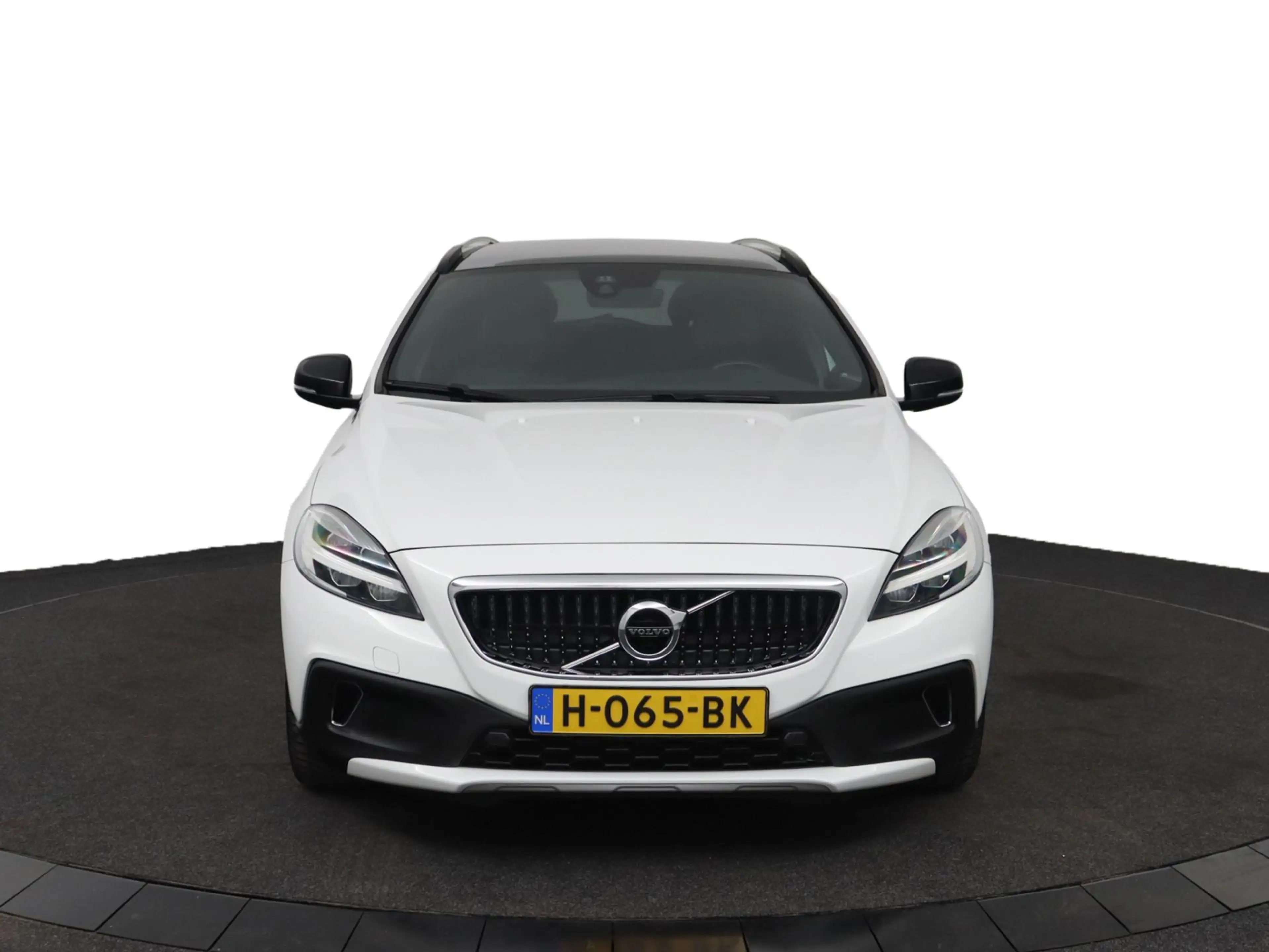Volvo V40 Cross Country T3 Polar+ Luxury | NAP | Automaat | 1e eigenaar | — photo 6