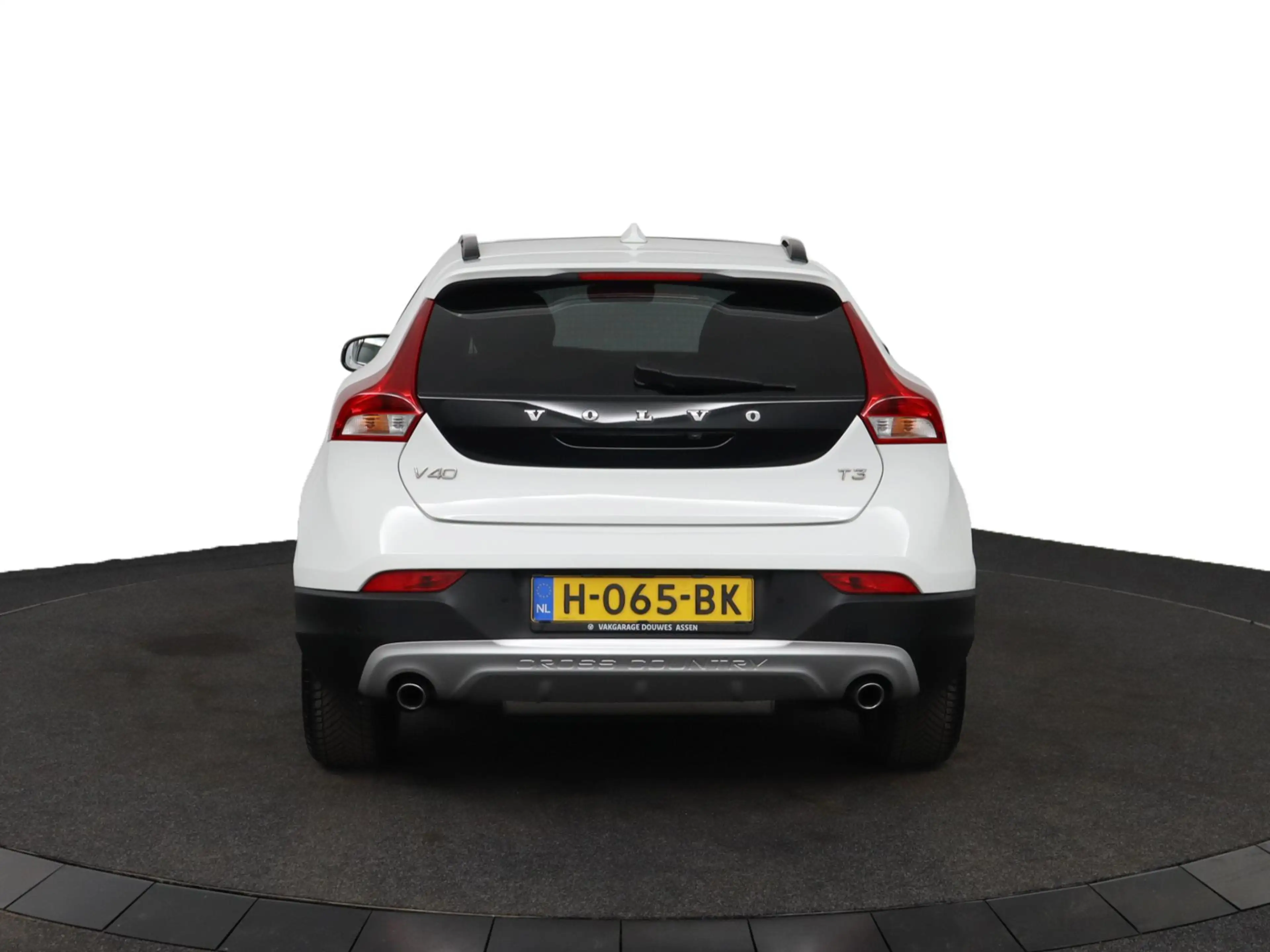 Volvo V40 Cross Country T3 Polar+ Luxury | NAP | Automaat | 1e eigenaar | — photo 10