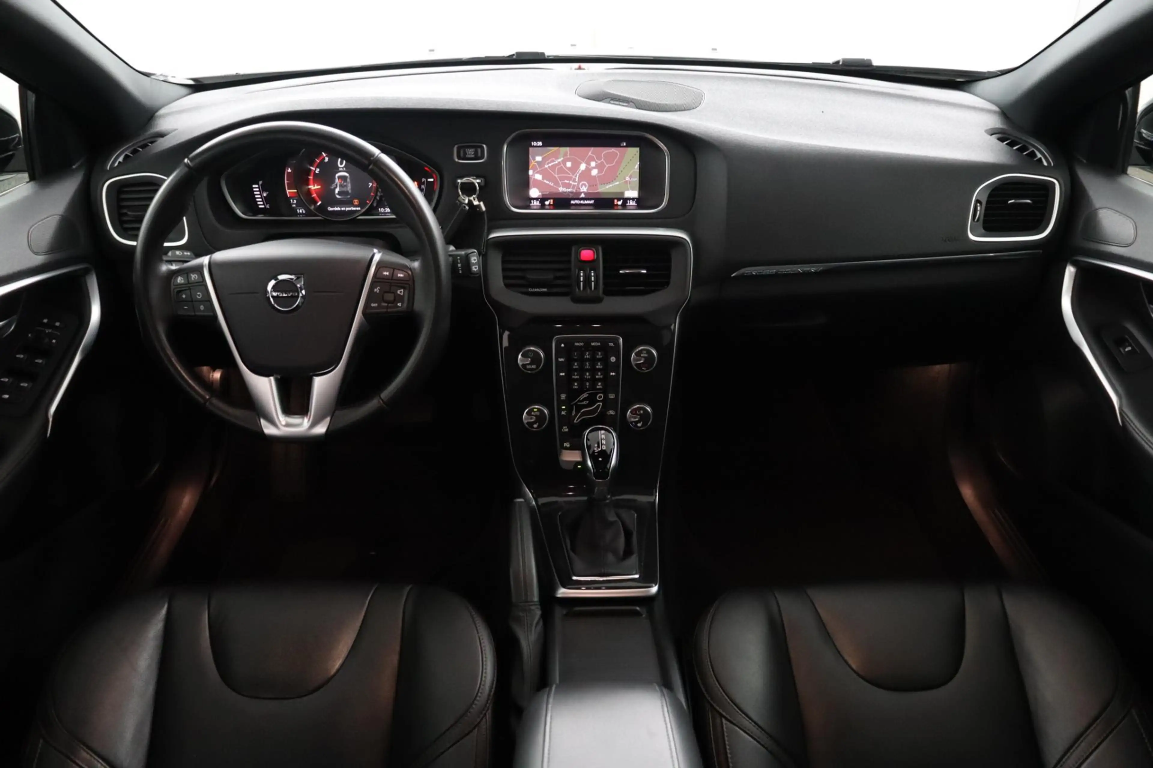 Volvo V40 Cross Country T3 Polar+ Luxury | NAP | Automaat | 1e eigenaar | — photo 4