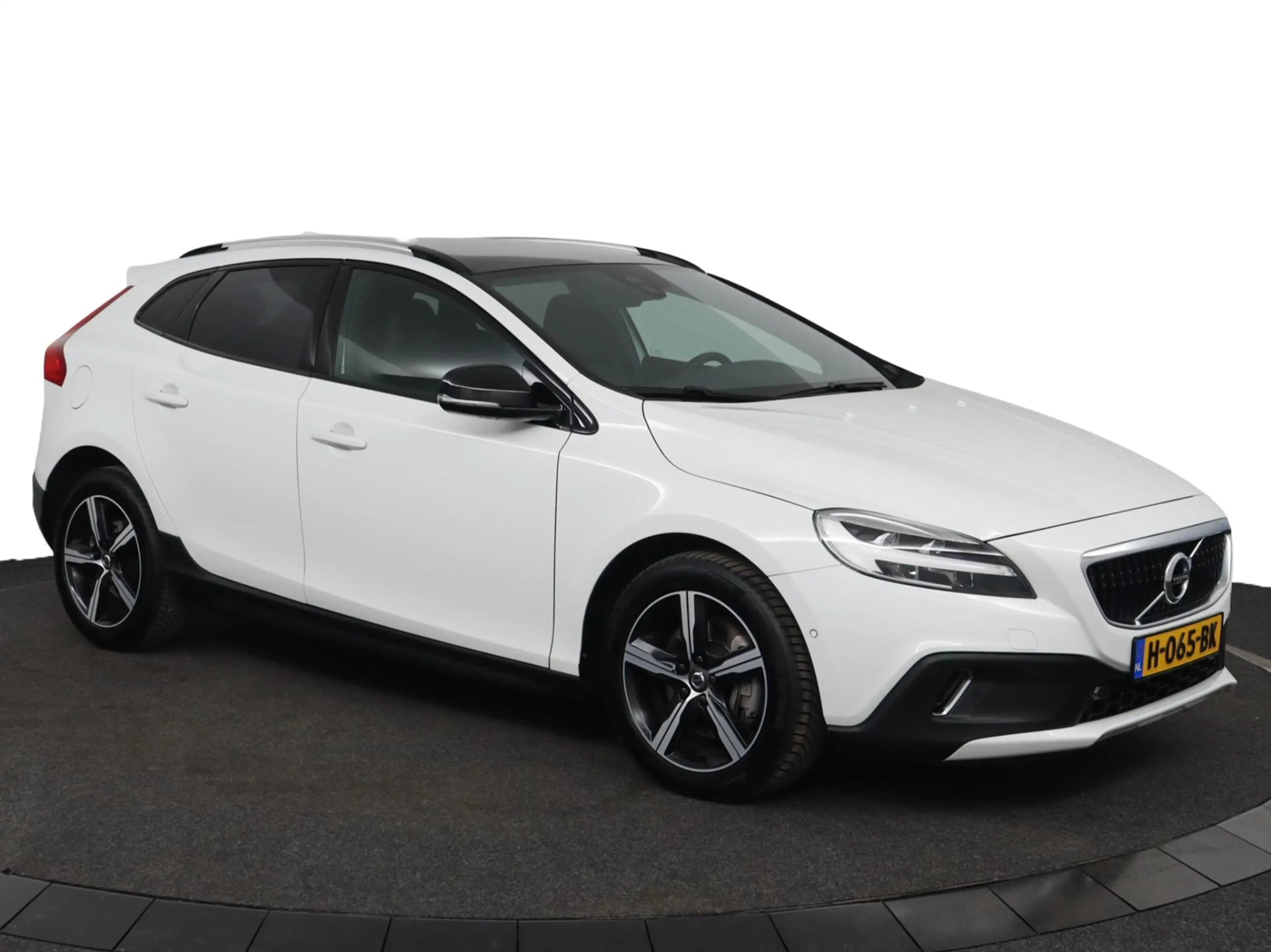 Volvo V40 Cross Country T3 Polar+ Luxury | NAP | Automaat | 1e eigenaar | — photo 7