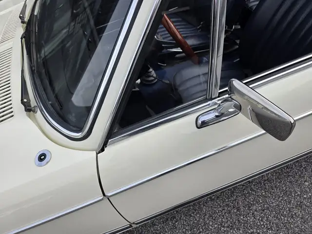 BMW 2002 1600-2 Cabrio Ansicht 9