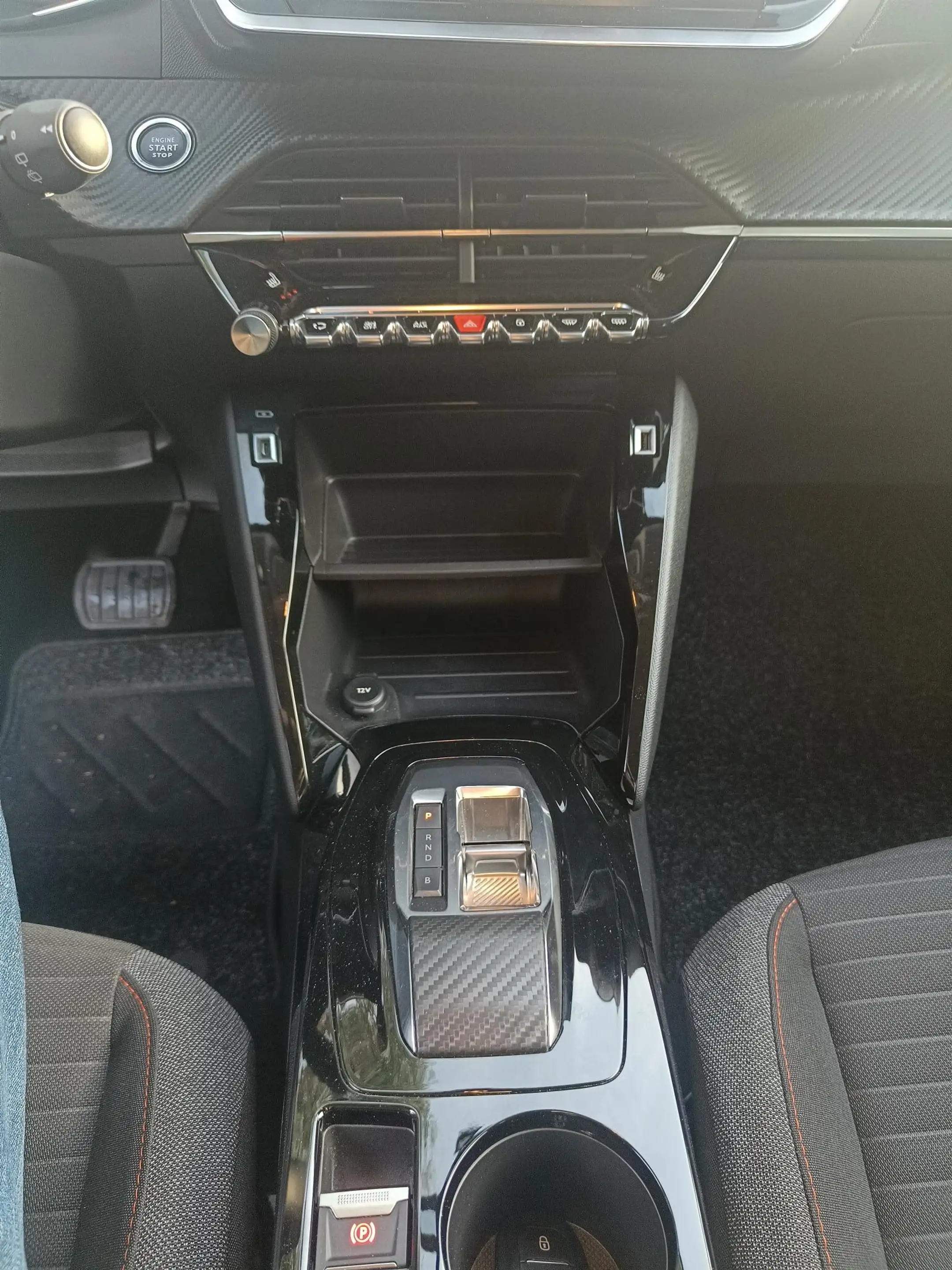 Peugeot e-208 EV Active Pack 50 kWh //stoelverwarming//all-seaso — photo 12
