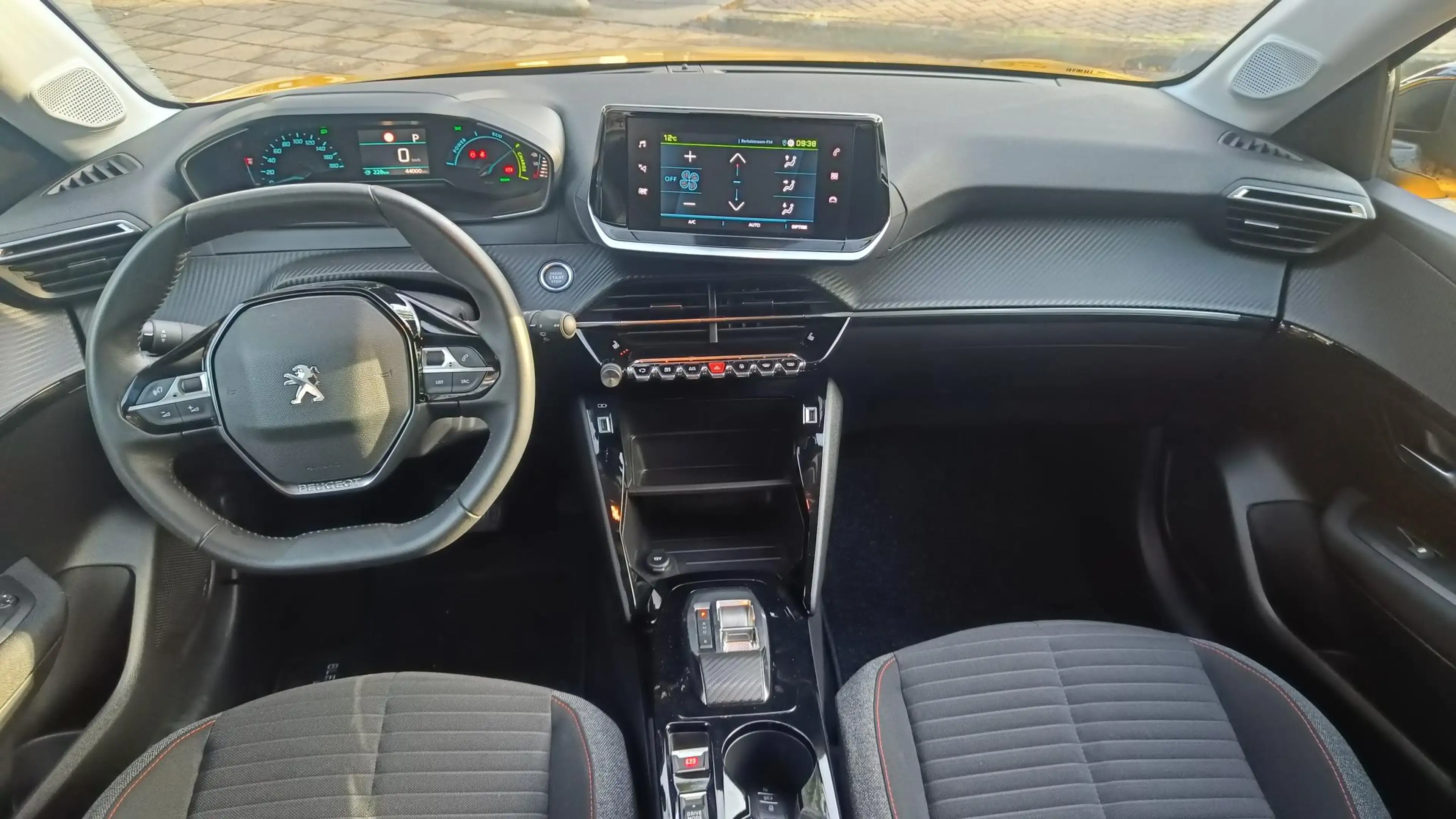 Peugeot e-208 EV Active Pack 50 kWh //stoelverwarming//all-seaso — photo 15