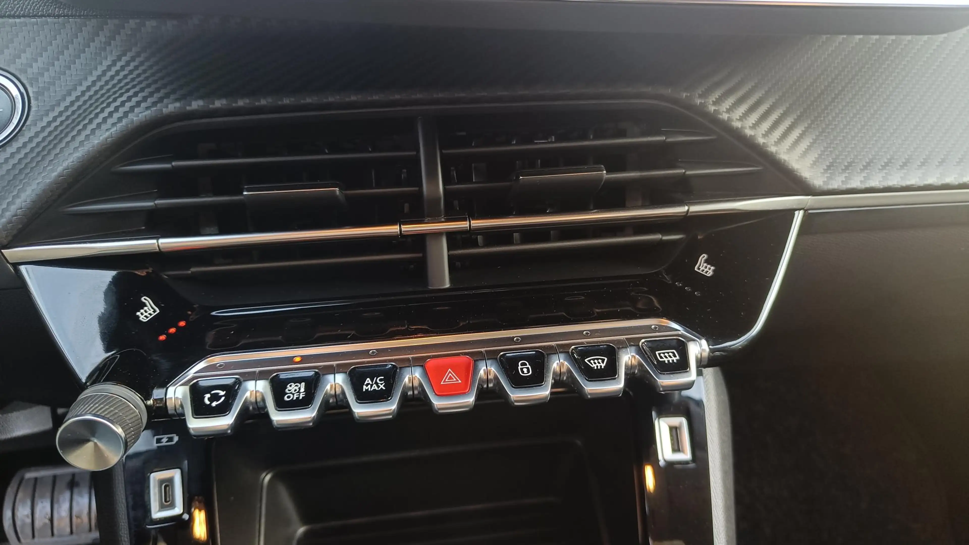 Peugeot e-208 EV Active Pack 50 kWh //stoelverwarming//all-seaso — photo 11