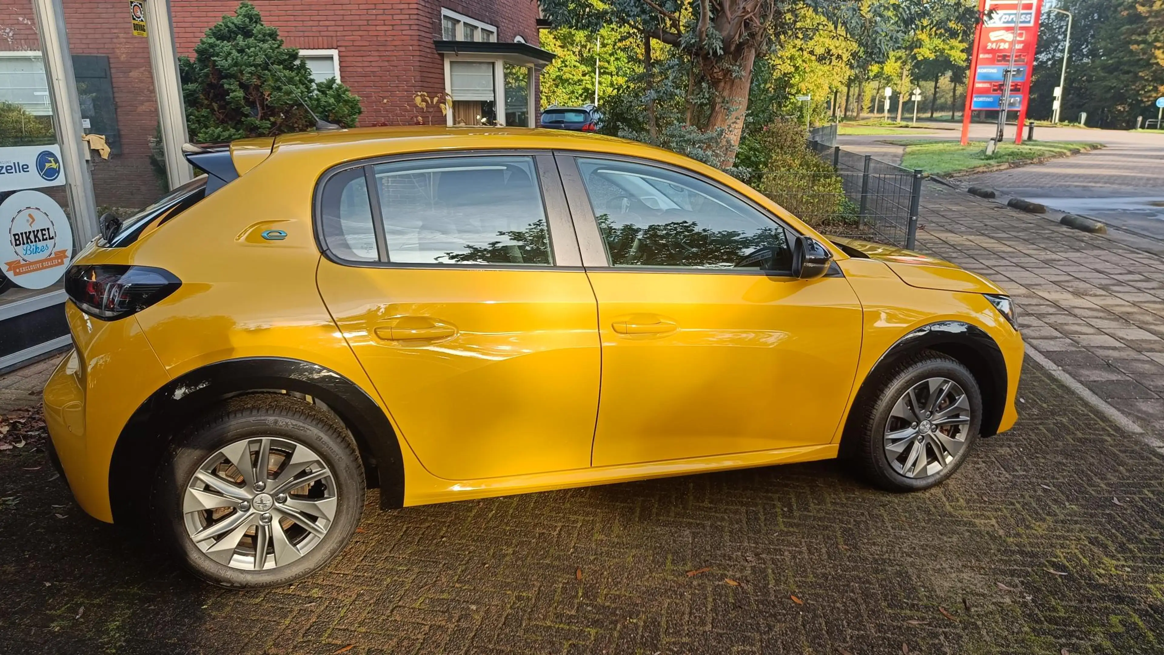 Peugeot e-208 EV Active Pack 50 kWh //stoelverwarming//all-seaso — photo 5