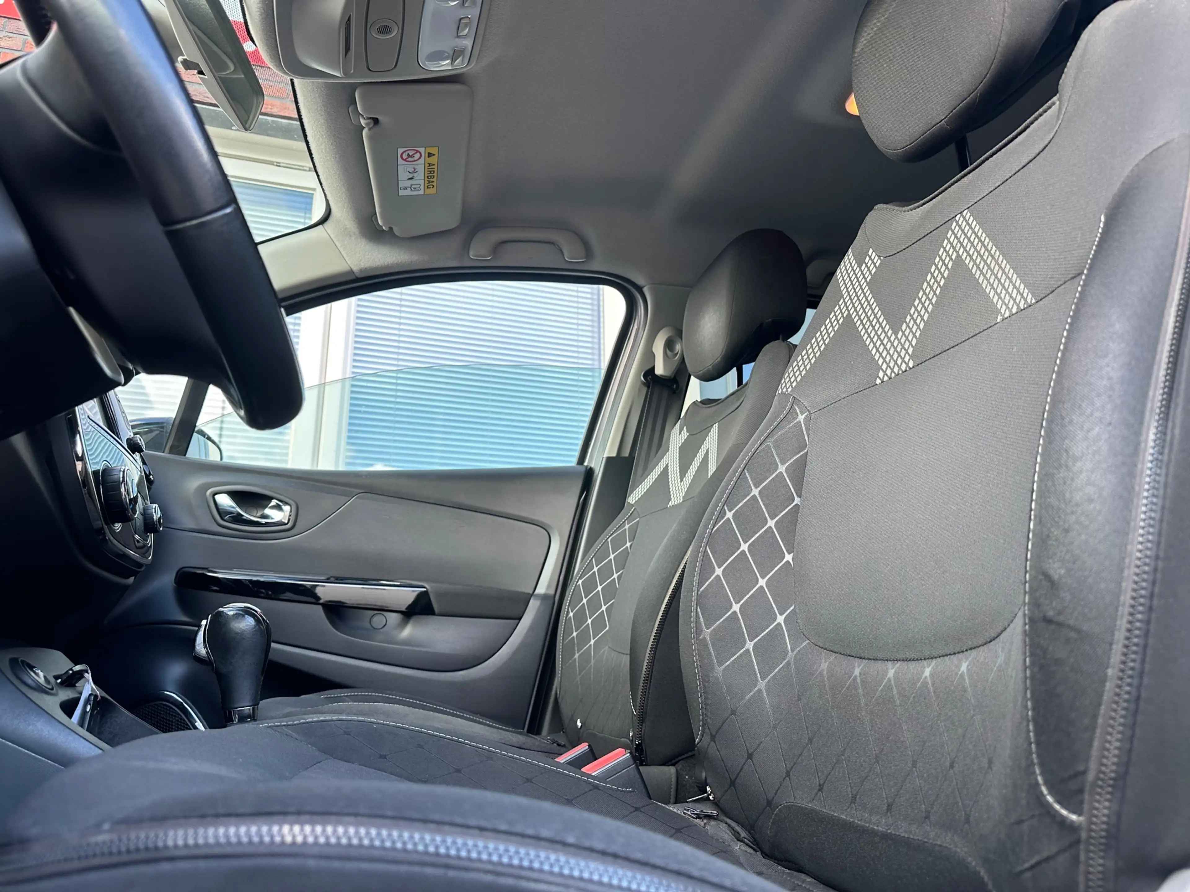 Renault Captur 1.2 TCe Dynamique / Camera / Navi / PDC / Clima / — photo 4