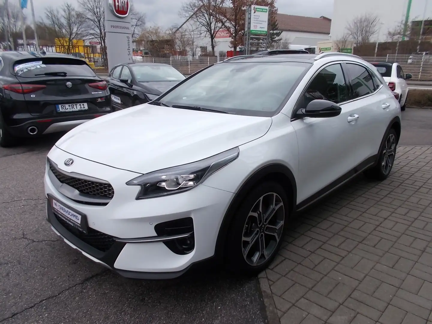 Kia XCeed 1.6 T-GDI Platinum + Panoramadach Weiß - 1