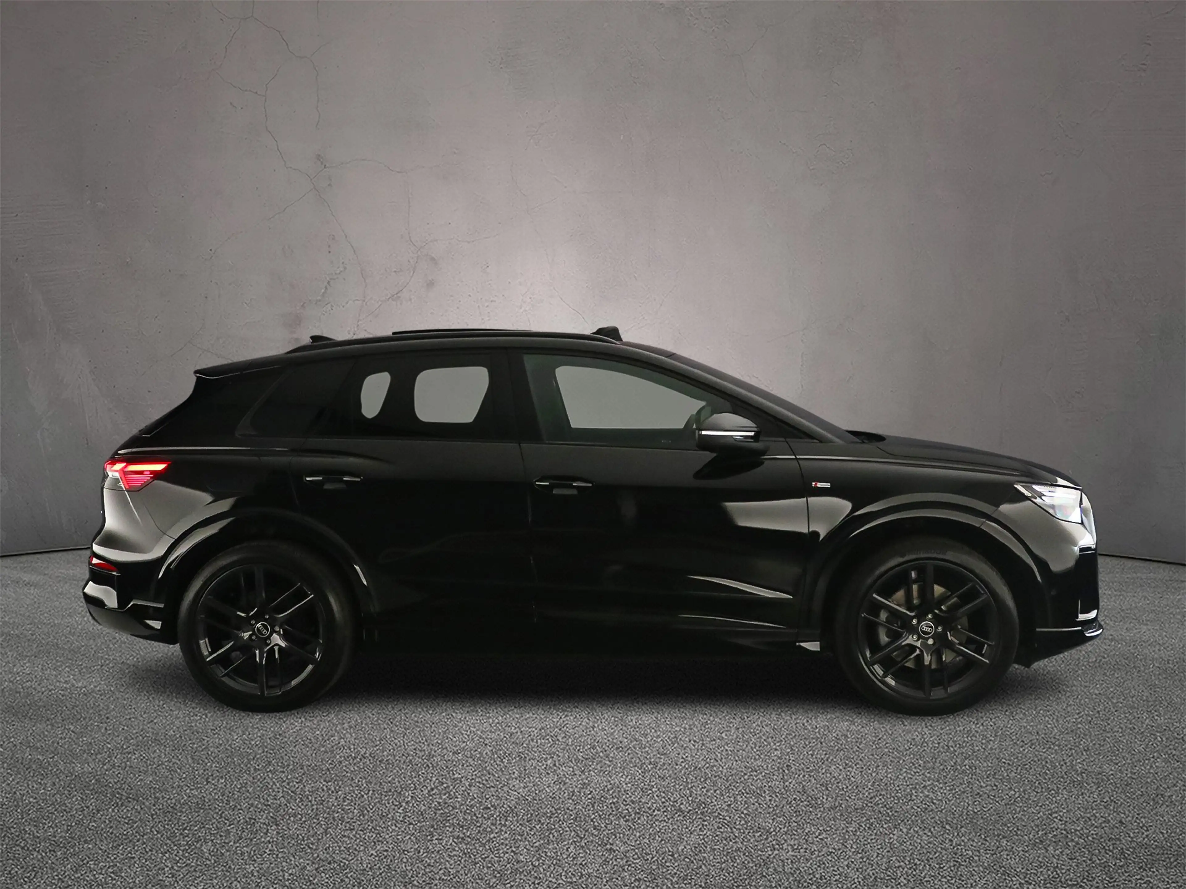 Audi Q4 e-tron e-tron performance 286pk S edition — photo 6