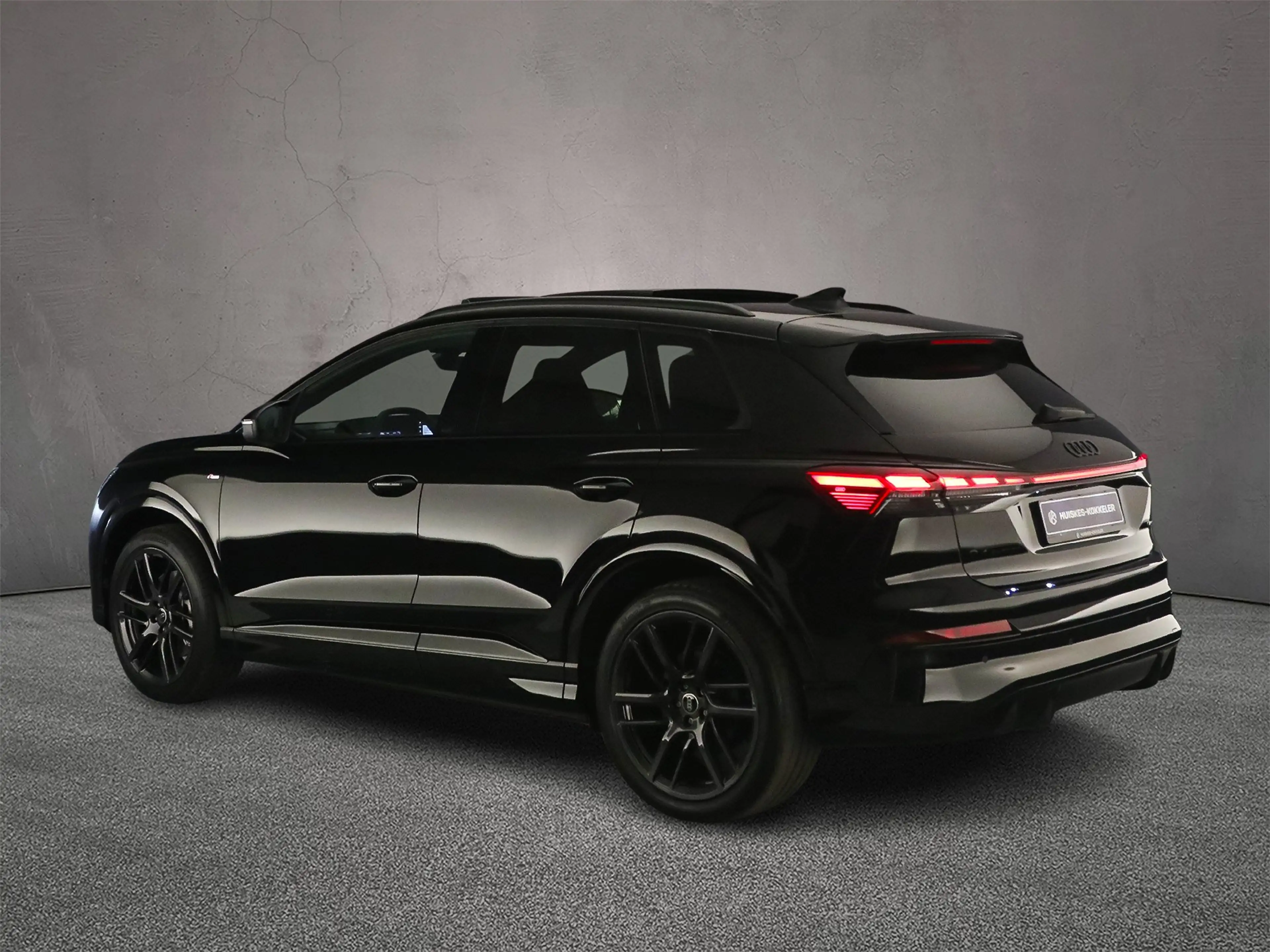 Audi Q4 e-tron e-tron performance 286pk S edition — photo 3