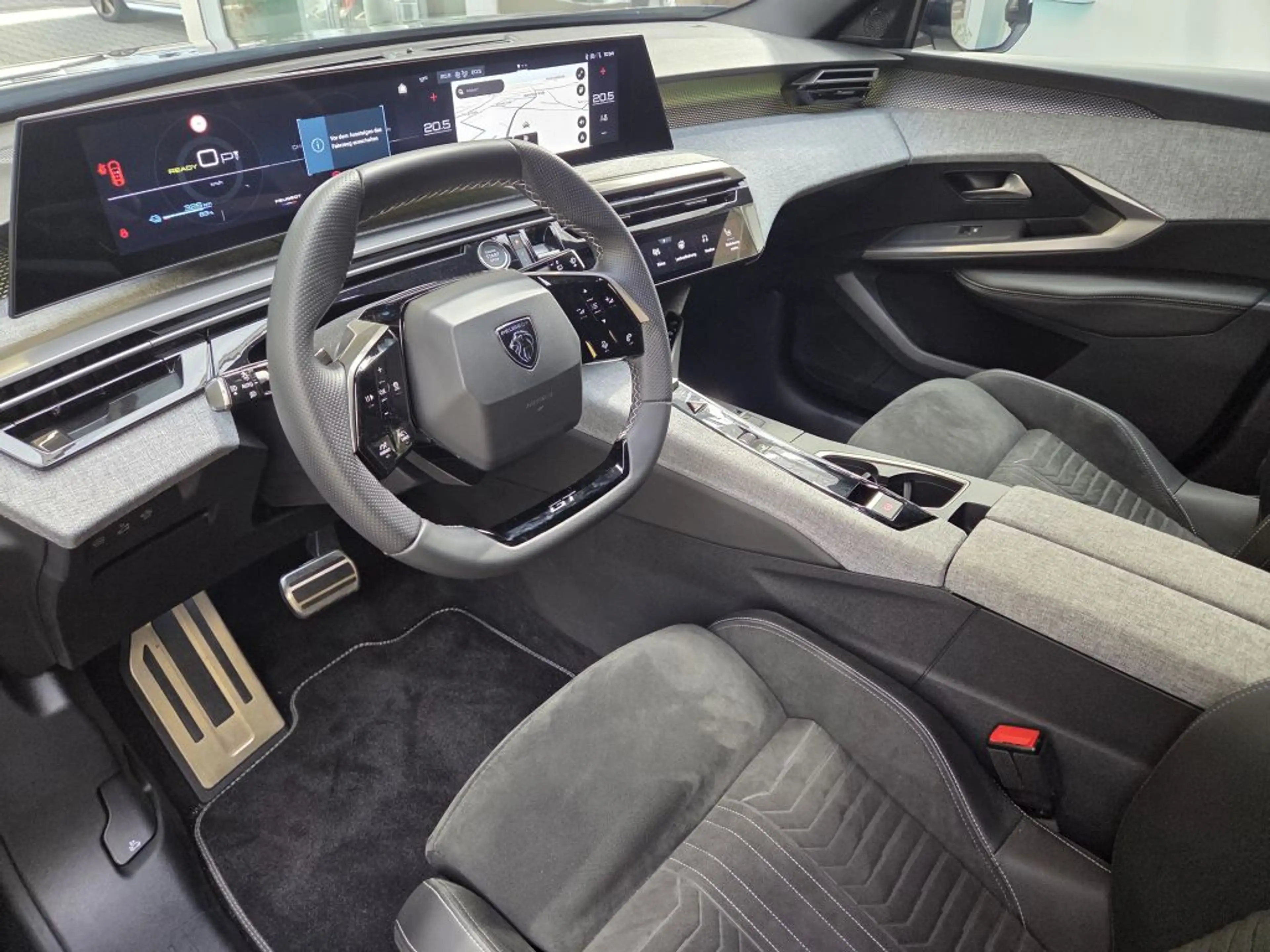 Peugeot 5008 Dual-Elektro 325 AWD Launch Edition — photo 18