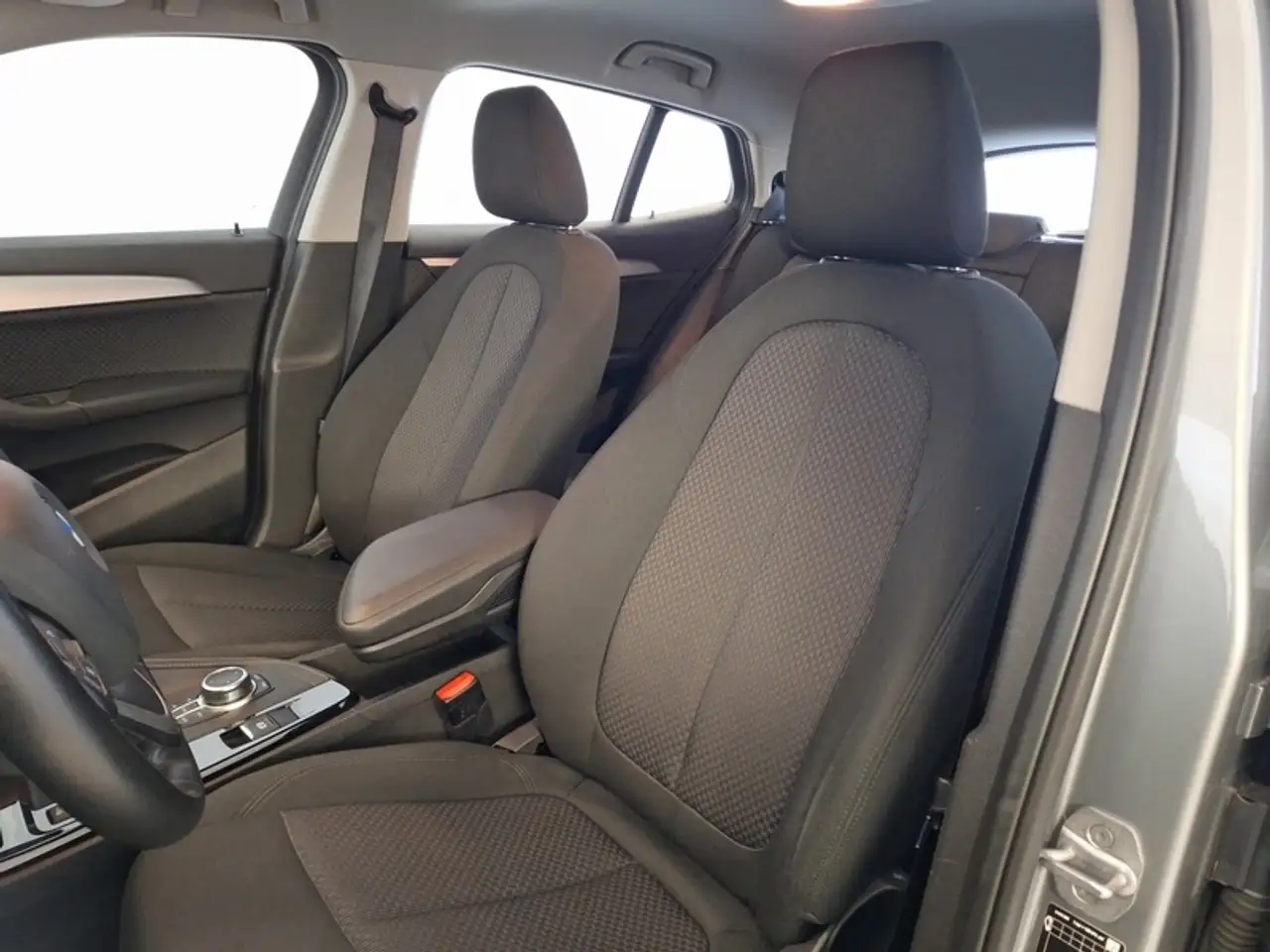 BMW X2 SDRIVE 16D BUSINESS X AUTO SUV 9
