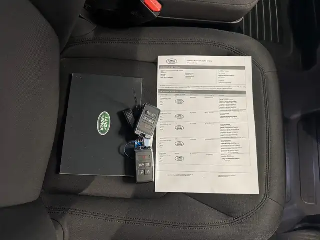 Land Rover Defender view 14