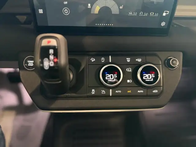 Land Rover Defender view 10