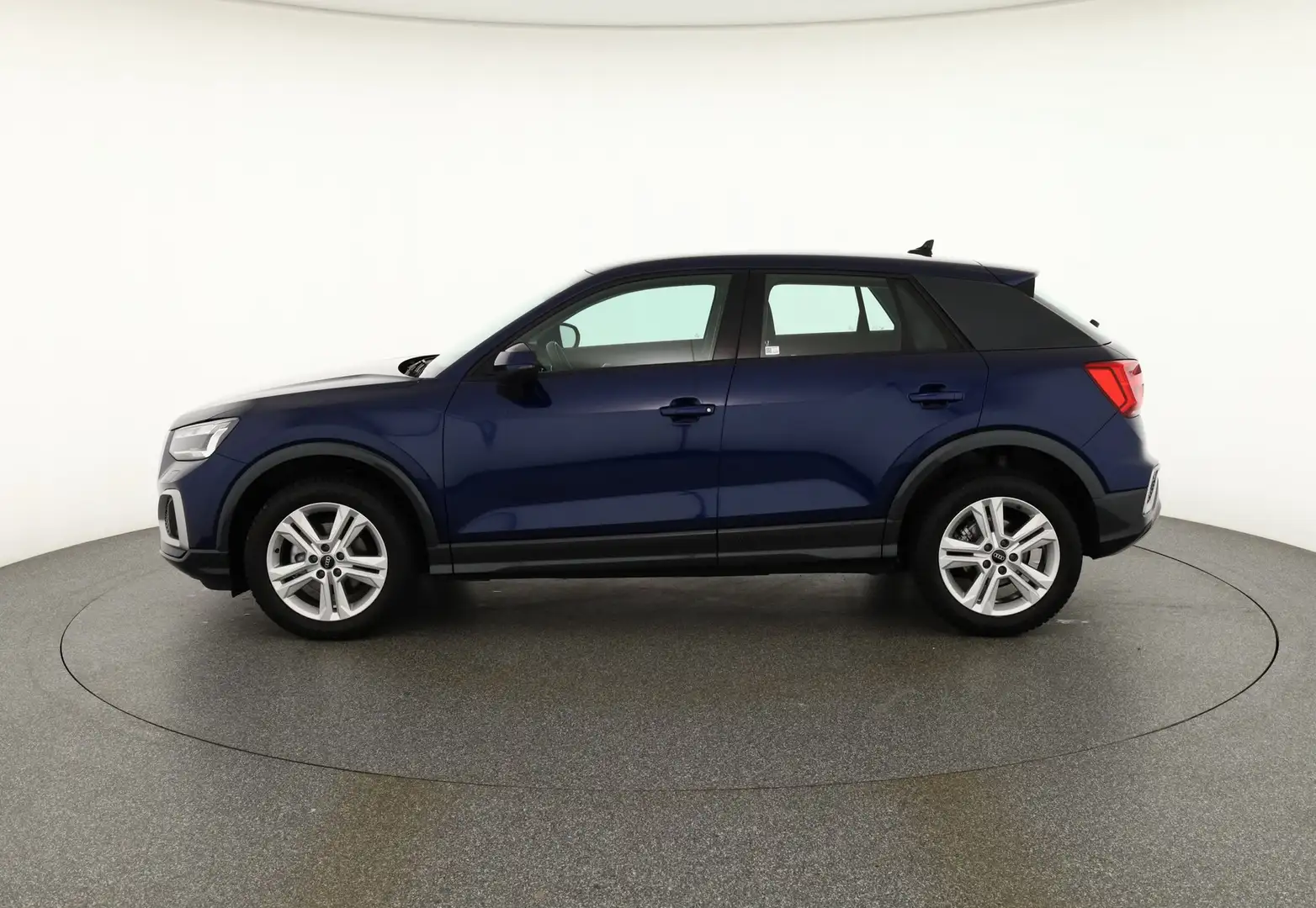 Audi Q2 35 TFSI LED AHK Kamera Sitzheizung Navi DAB Bleu - 2