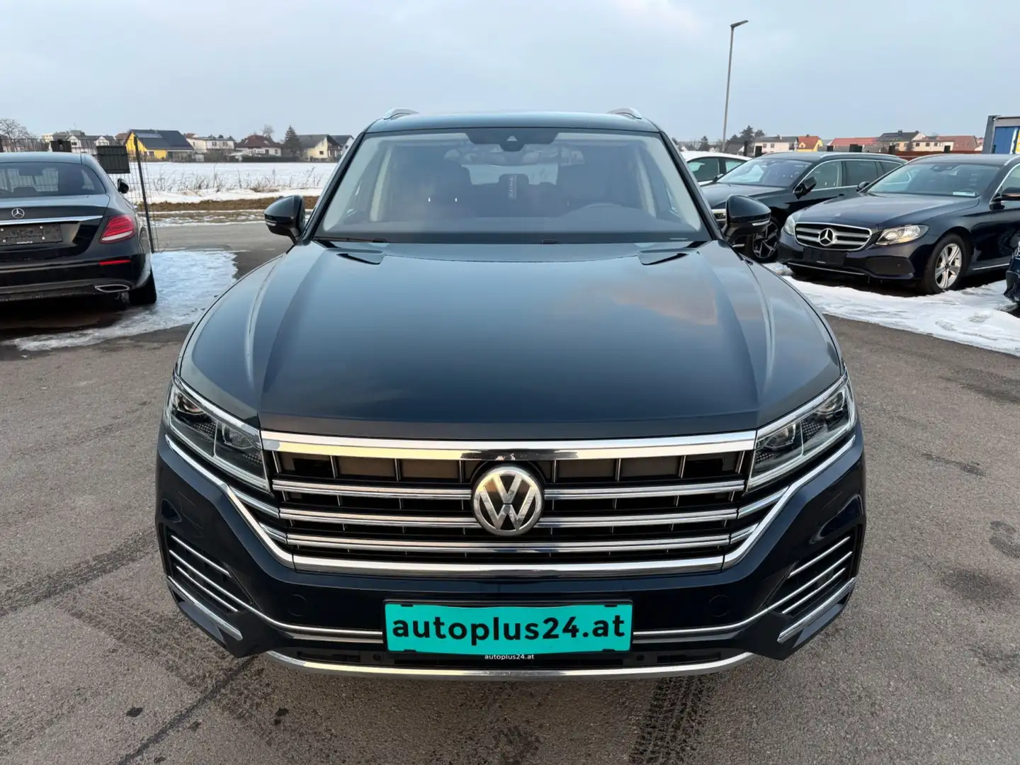 Volkswagen Touareg 4Motion V6 TDI SCR Edition Aut. Blau - 2
