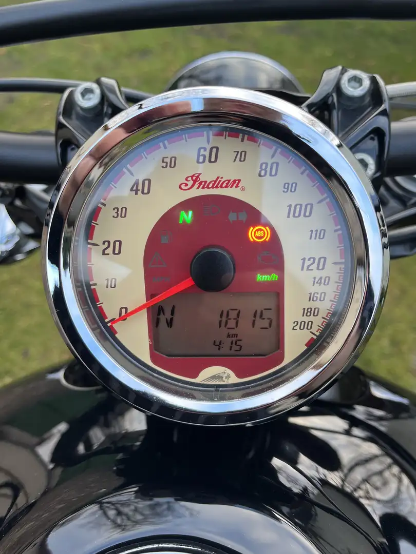 Indian Scout top Zustand erst 1900km !!! Schwarz - 1