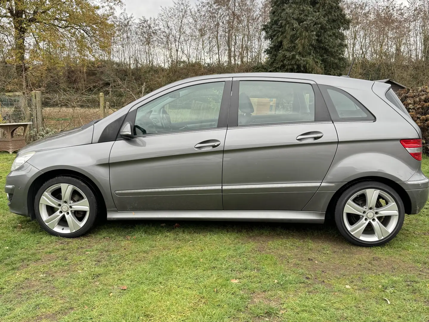 Mercedes-Benz B 180 B 180 CDI DPF Grijs - 1