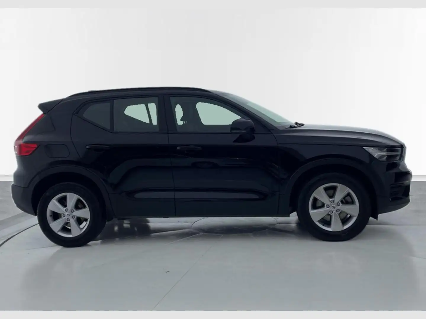 Volvo XC40 T2 Momentum Nero - 2