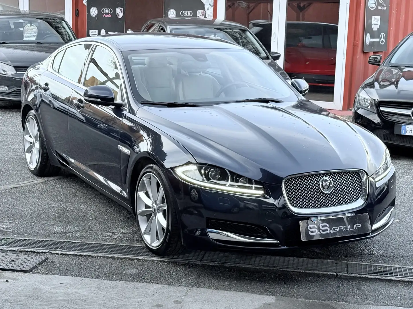 Jaguar XF 3.0d V6 Premium Luxury -rate-garanzia-permute - 1
