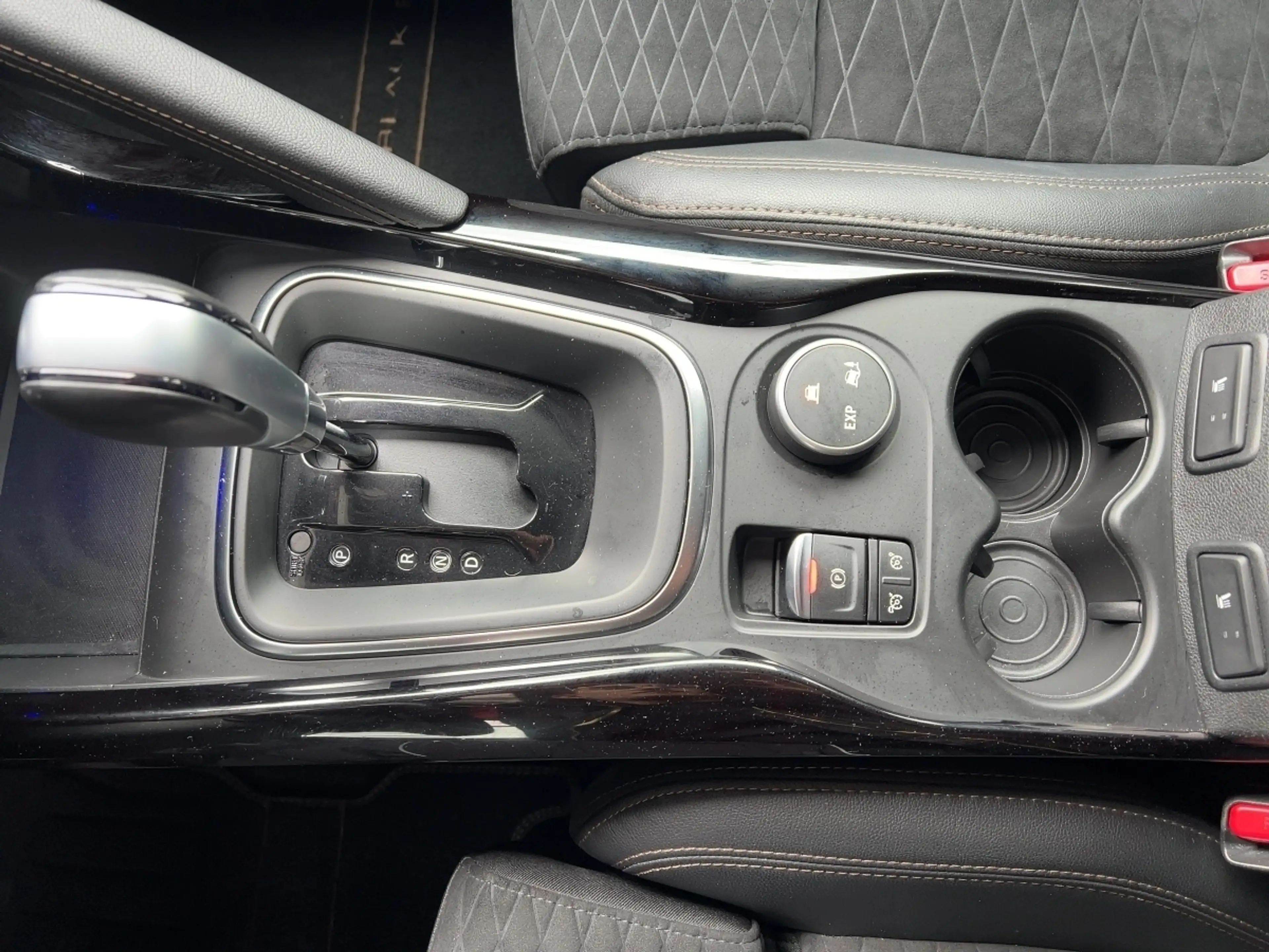 Renault Kadjar Black Edition TCe 140 EDC GPF Apple CarPlay — photo 15