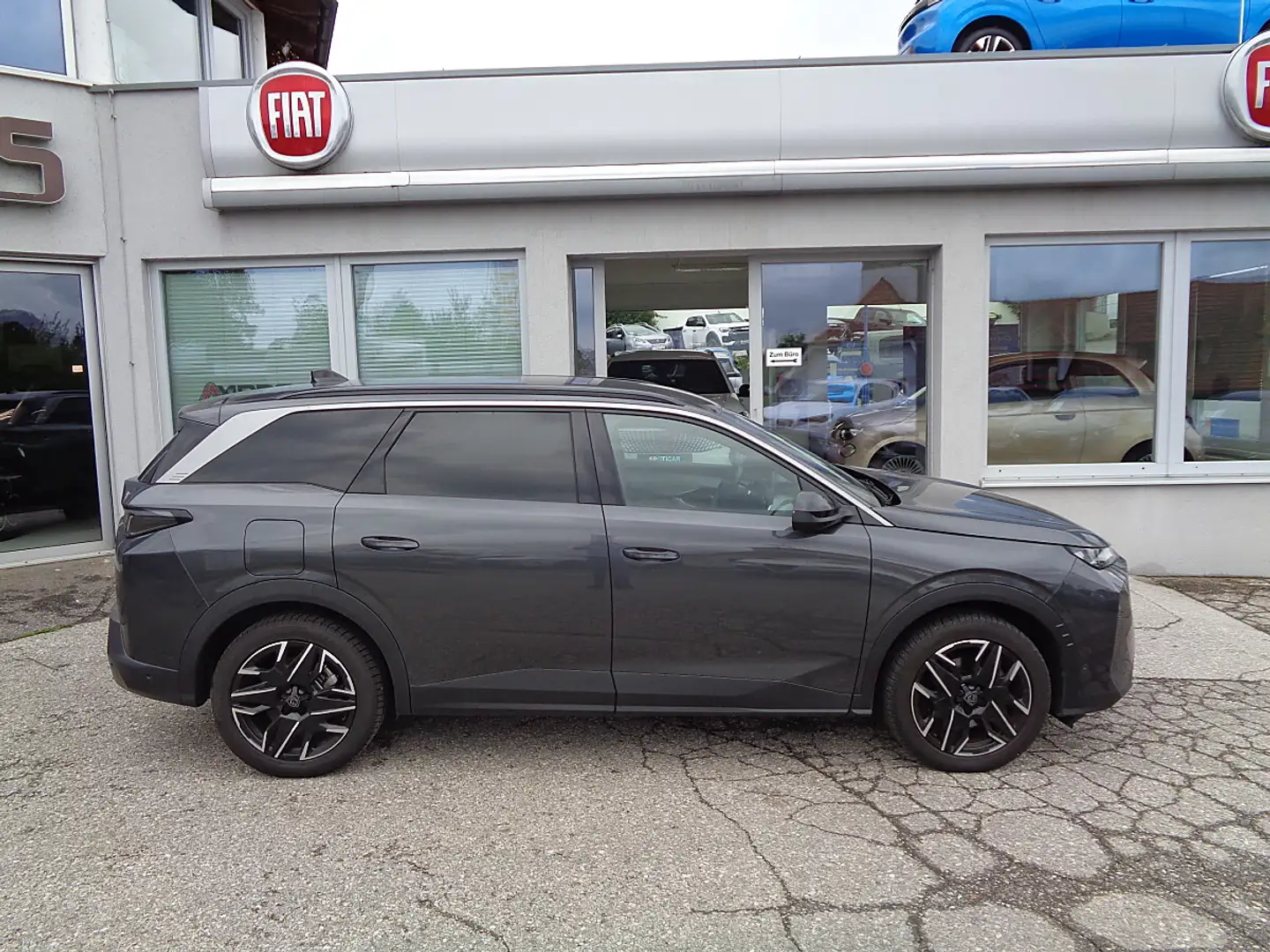 Peugeot 5008 mHEV 145 e-DCS6 Aut. Grau - 2