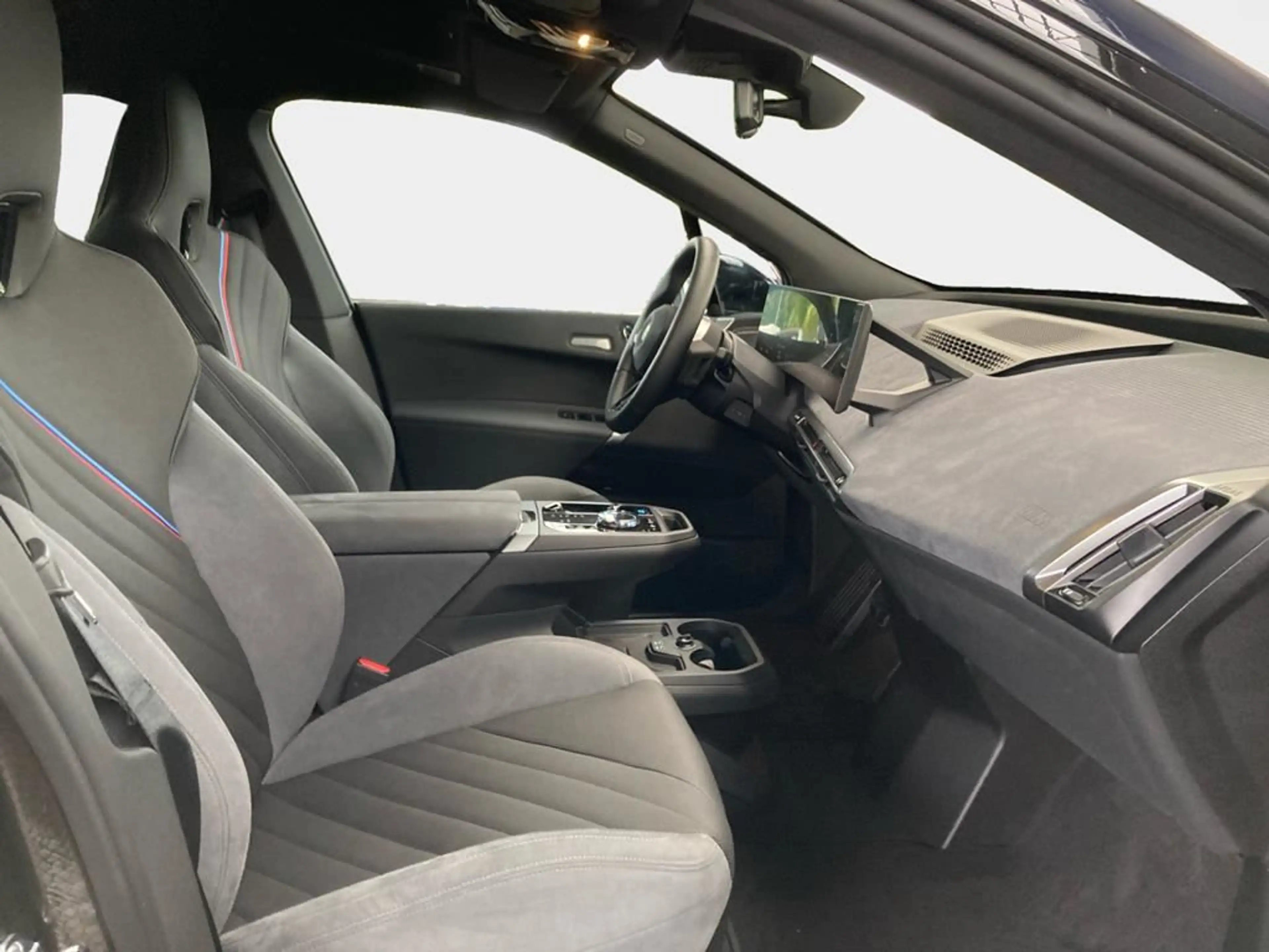 BMW iX M Sport Pro — photo 15