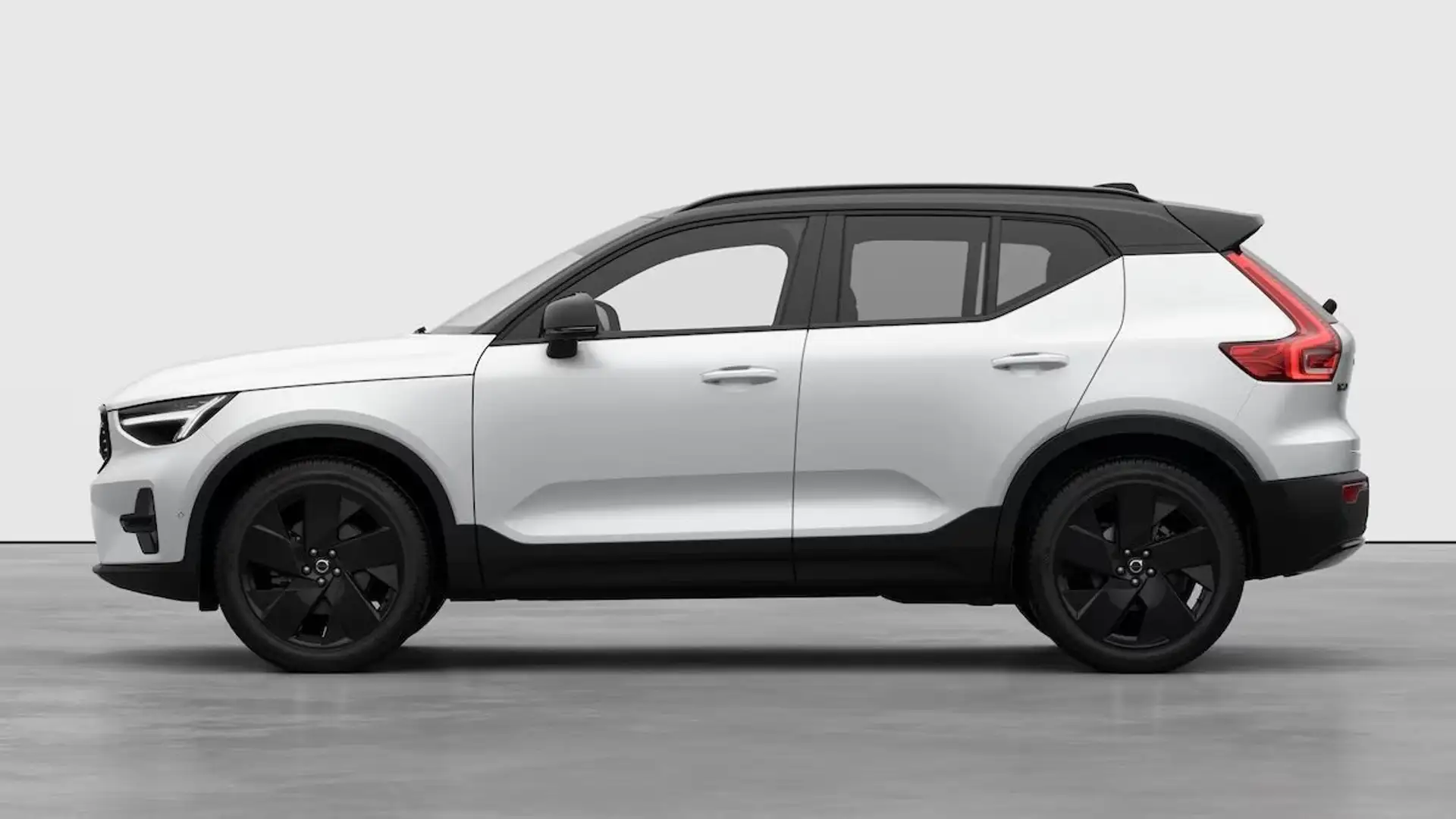 Volvo XC40 B4 Benzin 2WD Plus BlackEdit DKG/AHK/Standh Blanc - 2