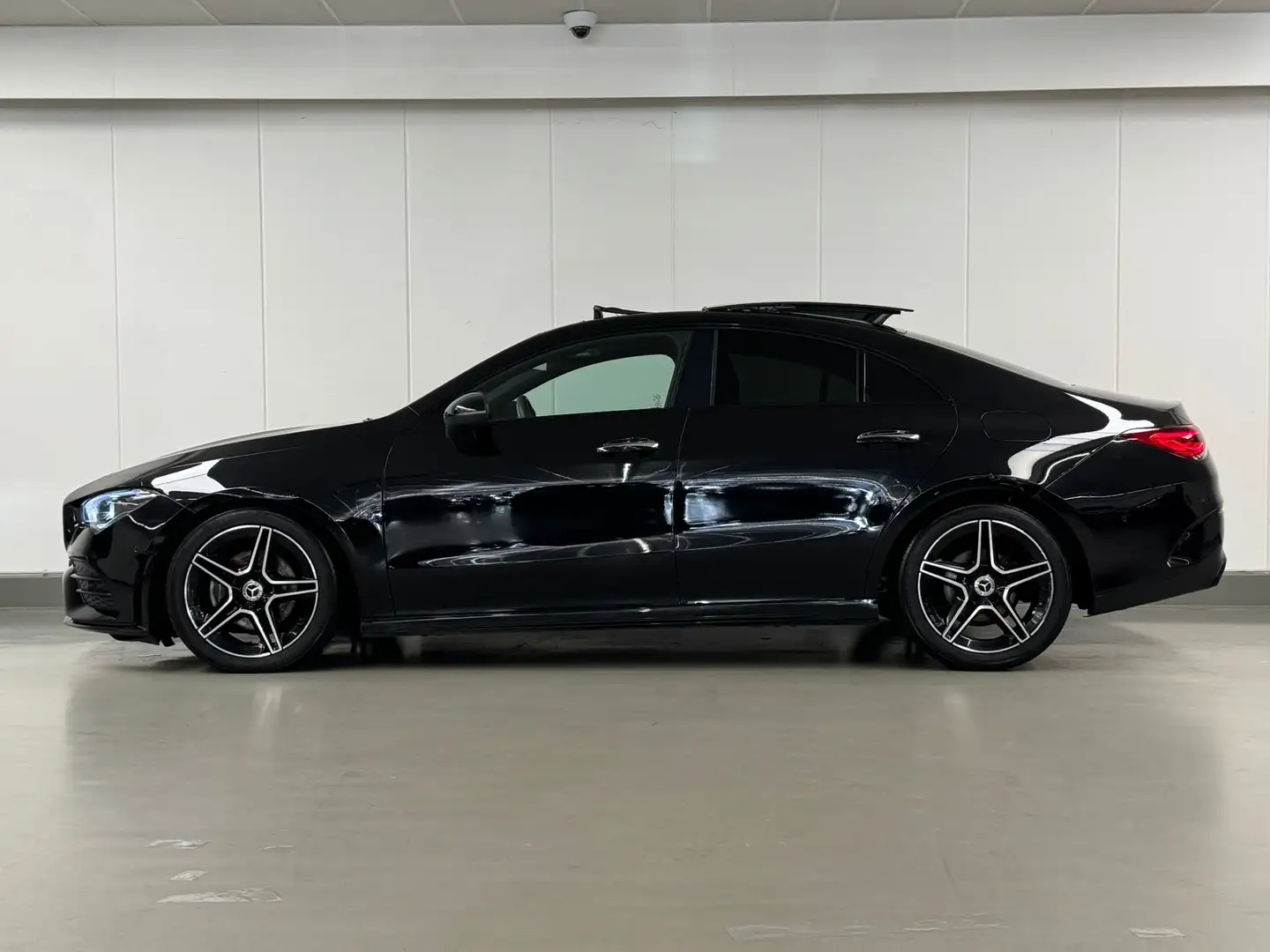 Mercedes-Benz CLA 180 D 116CV AMG LINE AUTO TO PANO CAMERA GPS CUIR REG Zwart - 2