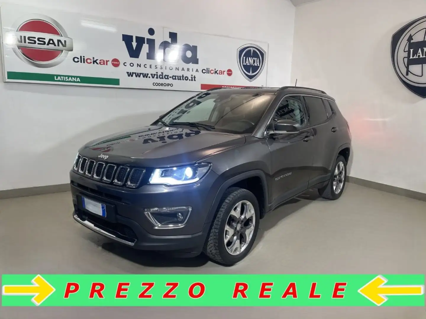 Jeep Compass 2.0 Multijet II aut. 4WD Limited GANCIO TRAINO Gris - 1