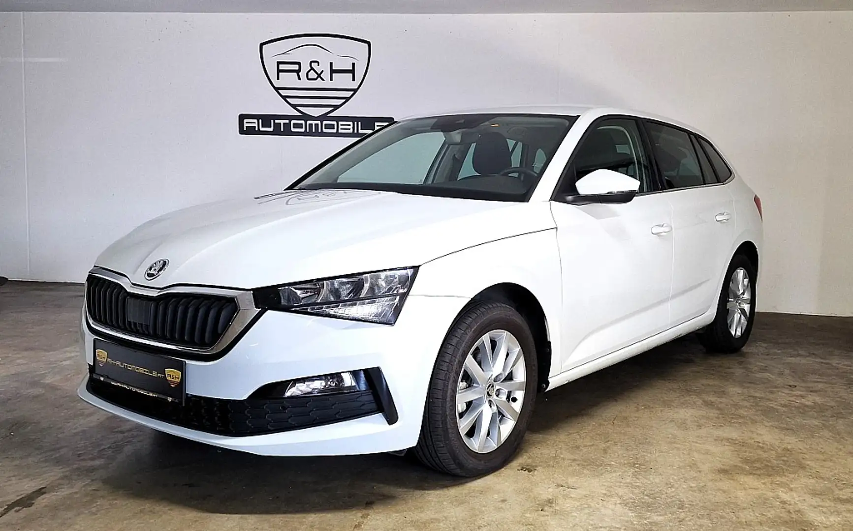 Skoda Scala 1,0 TSI Ambition, Kamera, LED, Virtual, 4 Jahre... Weiß - 1