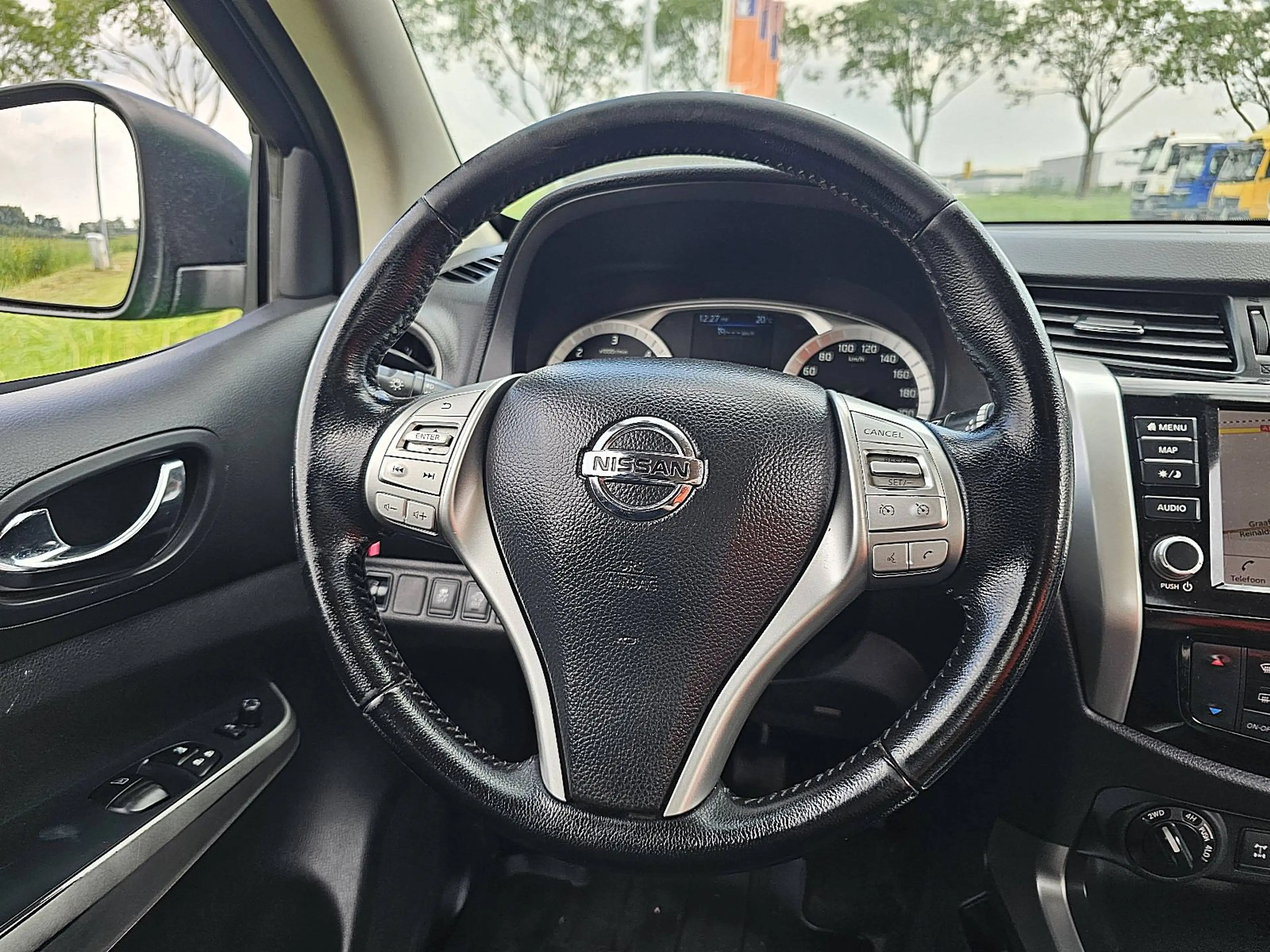 Nissan Navara 2.3 DCI 160 4WD — photo 11