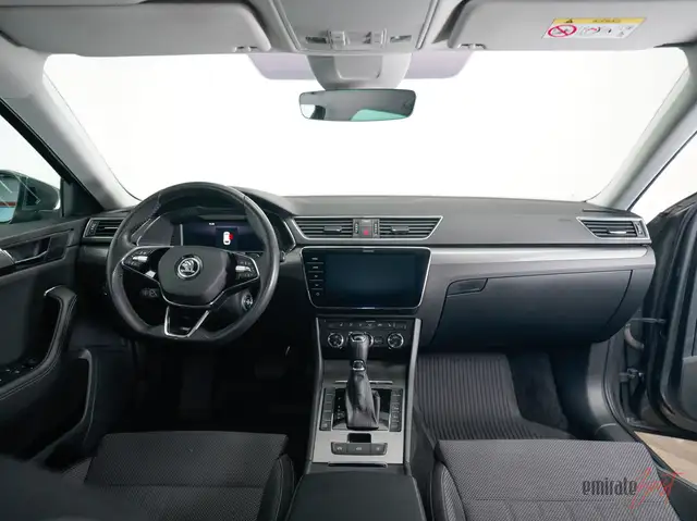 Skoda Superb view 12