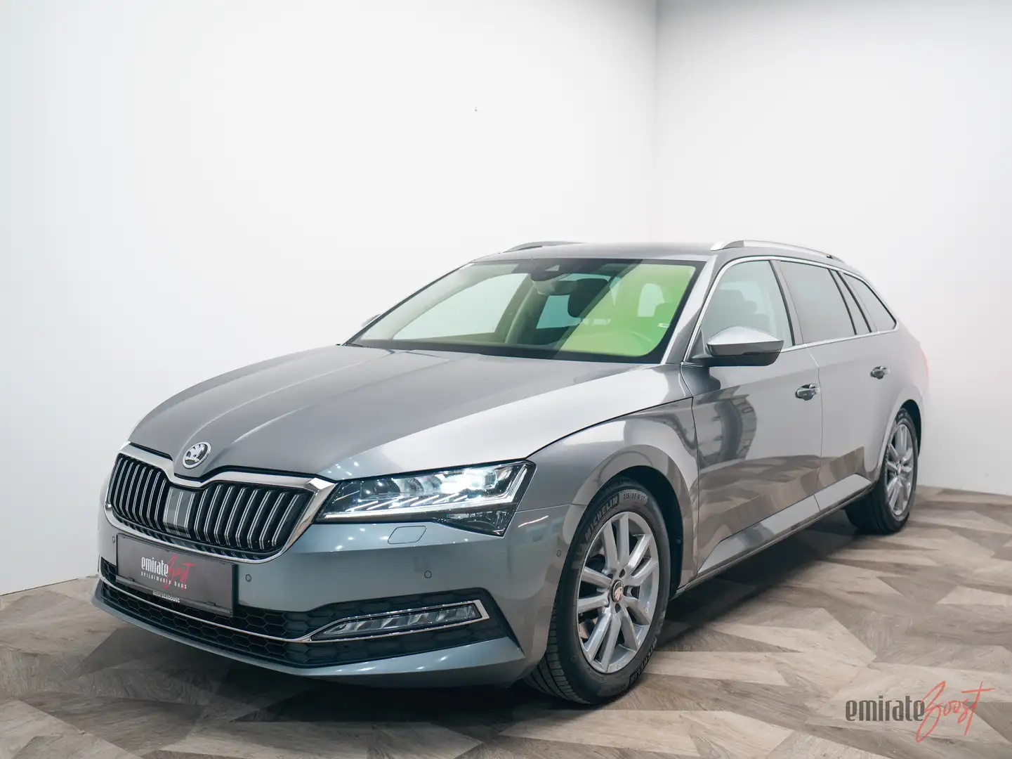 Skoda Superb Combi Style DSG Grau - 1