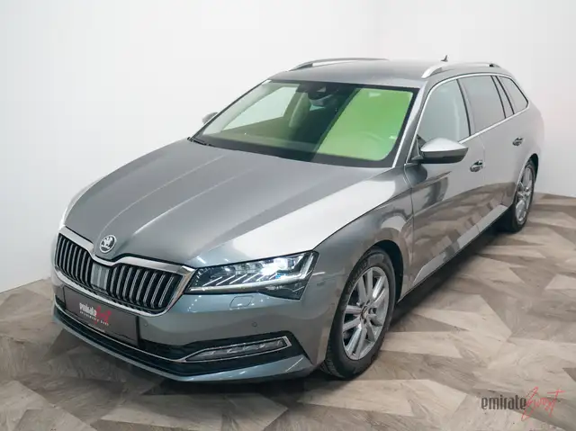 Skoda Superb view 7