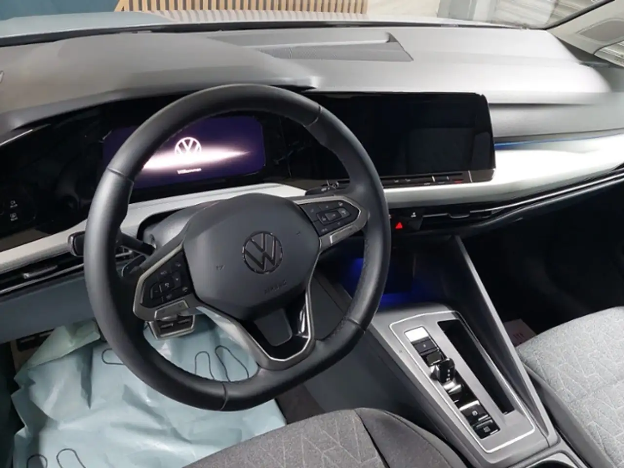 Volkswagen Golf VIII 1.0 eTSI Move+LED+NAVI+PDC+ACC+APP-CO. 7