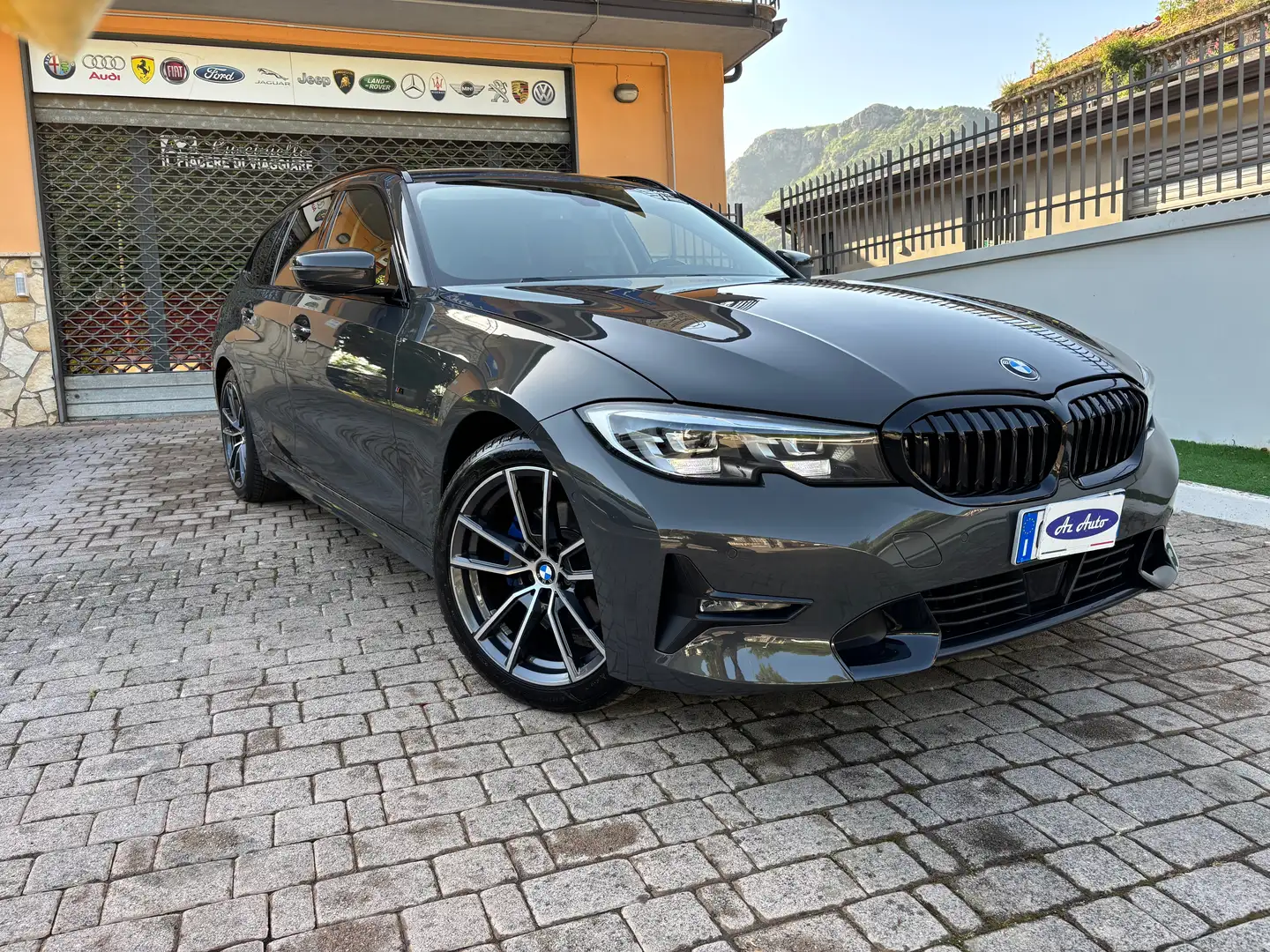 BMW 320 320d Touring mhev 48V Msport auto - 1