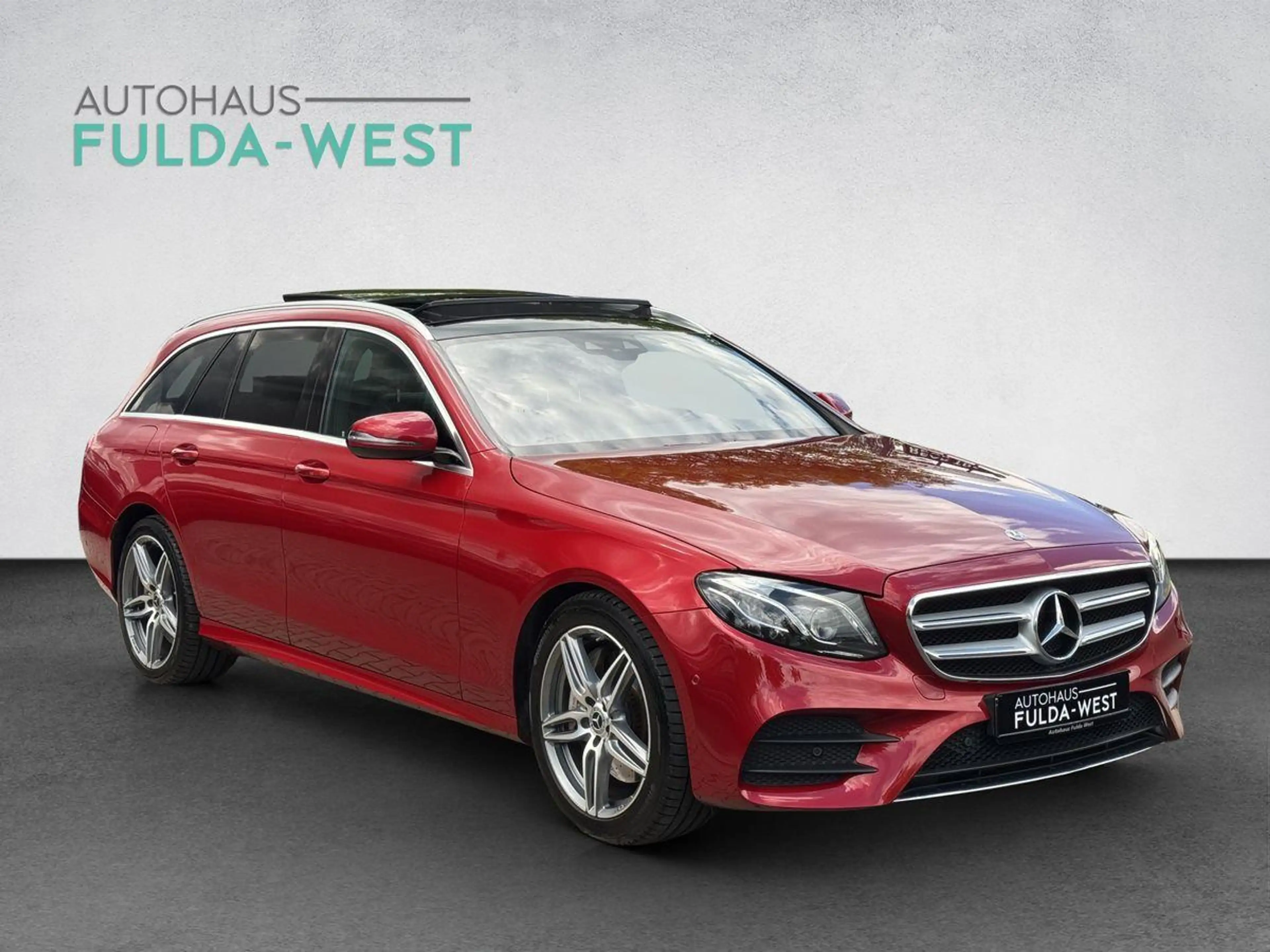 Mercedes-Benz E 450 T 4M AMG Multibeam Wide Pano AHK STHZ — photo 2